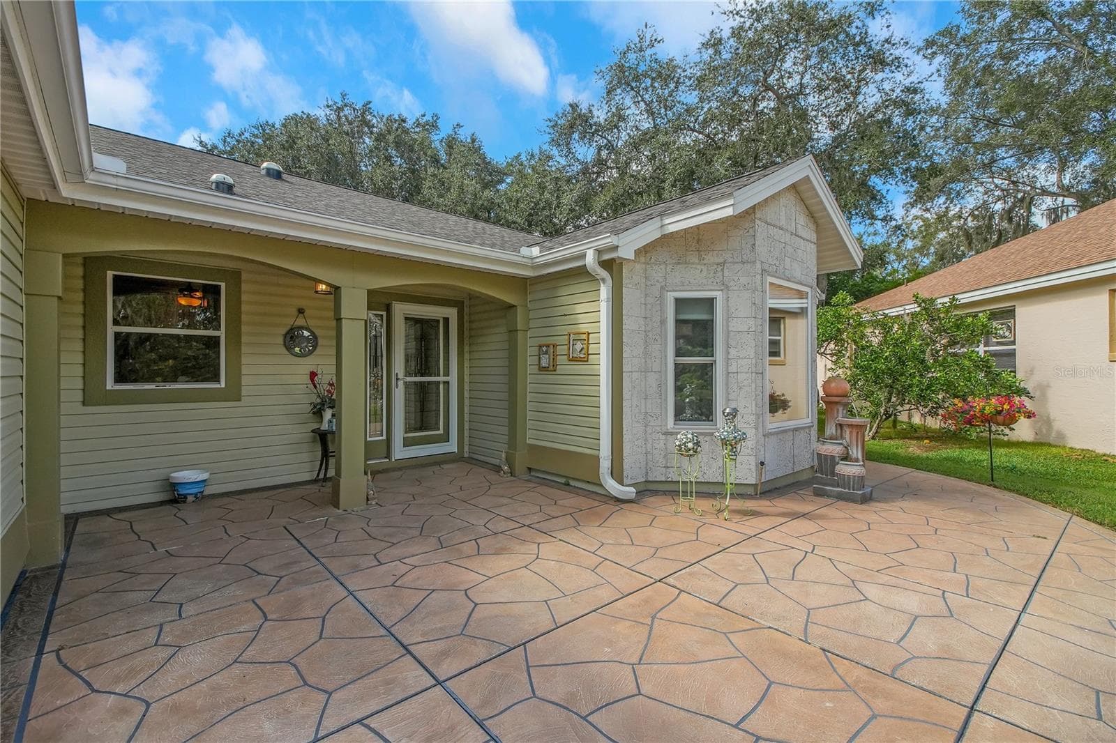 Single Family Residence at 1524 CERVANTES PL, THE VILLAGES, photo 6 of 77