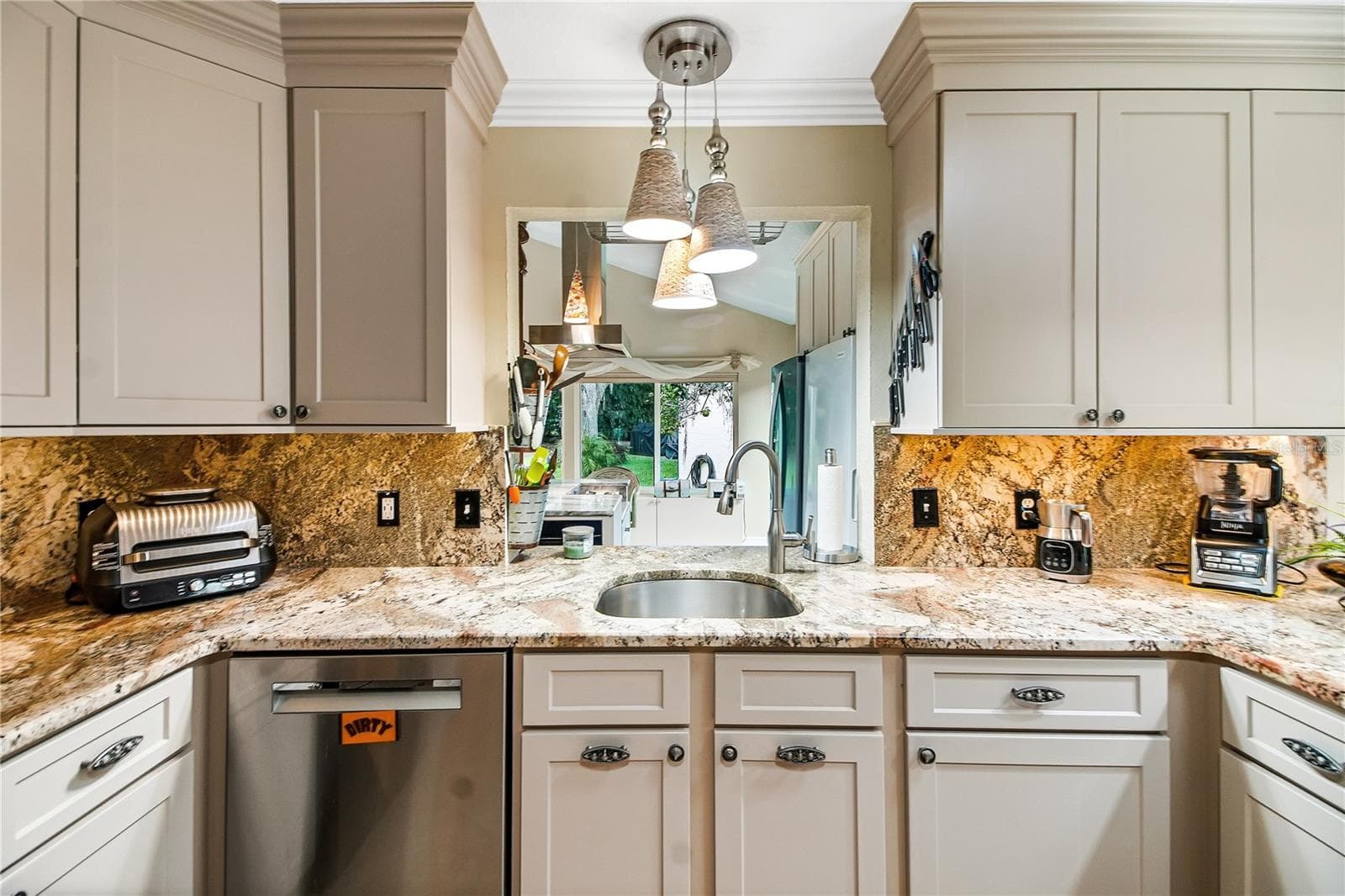 Single Family Residence at 1524 CERVANTES PL, THE VILLAGES, photo 16 of 77
