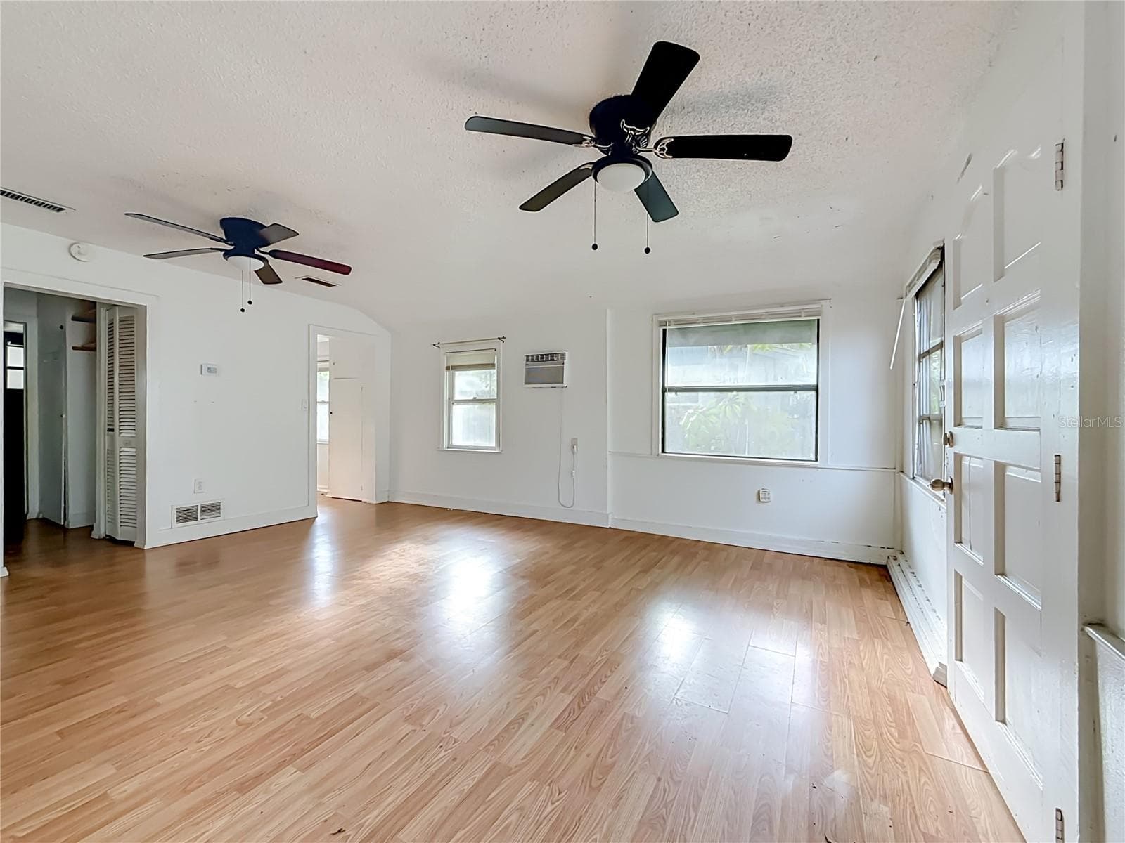 Single Family Residence at 4519 HAINES RD N, ST PETERSBURG, photo 4 of 45