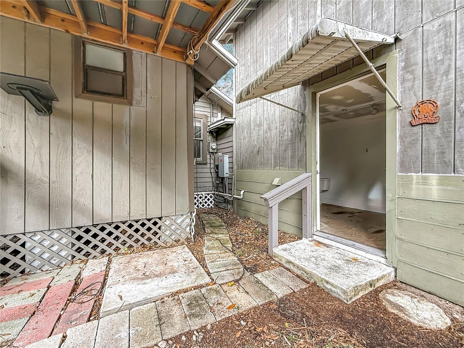 Single Family Residence at 4519 HAINES RD N, ST PETERSBURG, photo 25 of 45