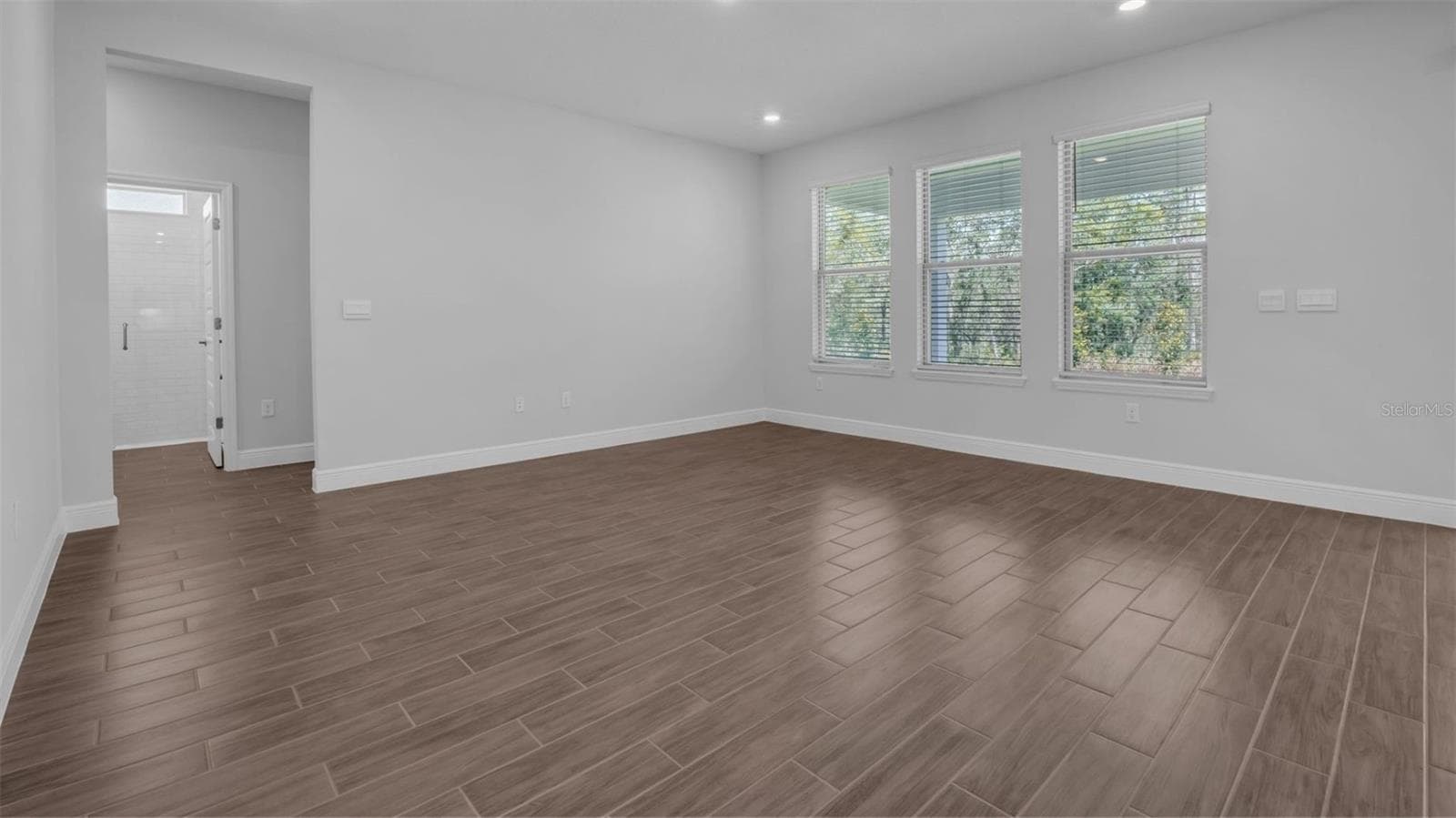 Single Family Residence at 11935 SHINE VIEW LN, WINTER GARDEN, photo 9 of 61