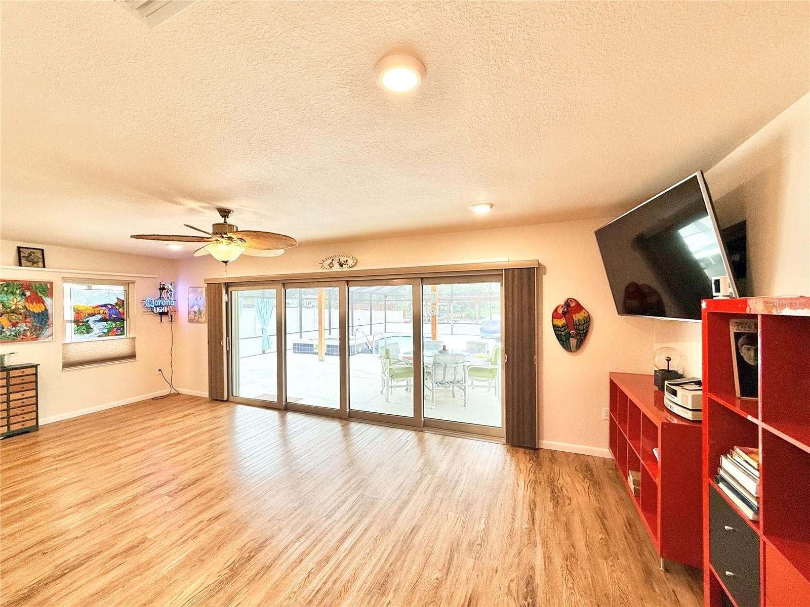 Single Family Residence at 209 W DELAWARE ST, TAVARES, photo 9 of 21