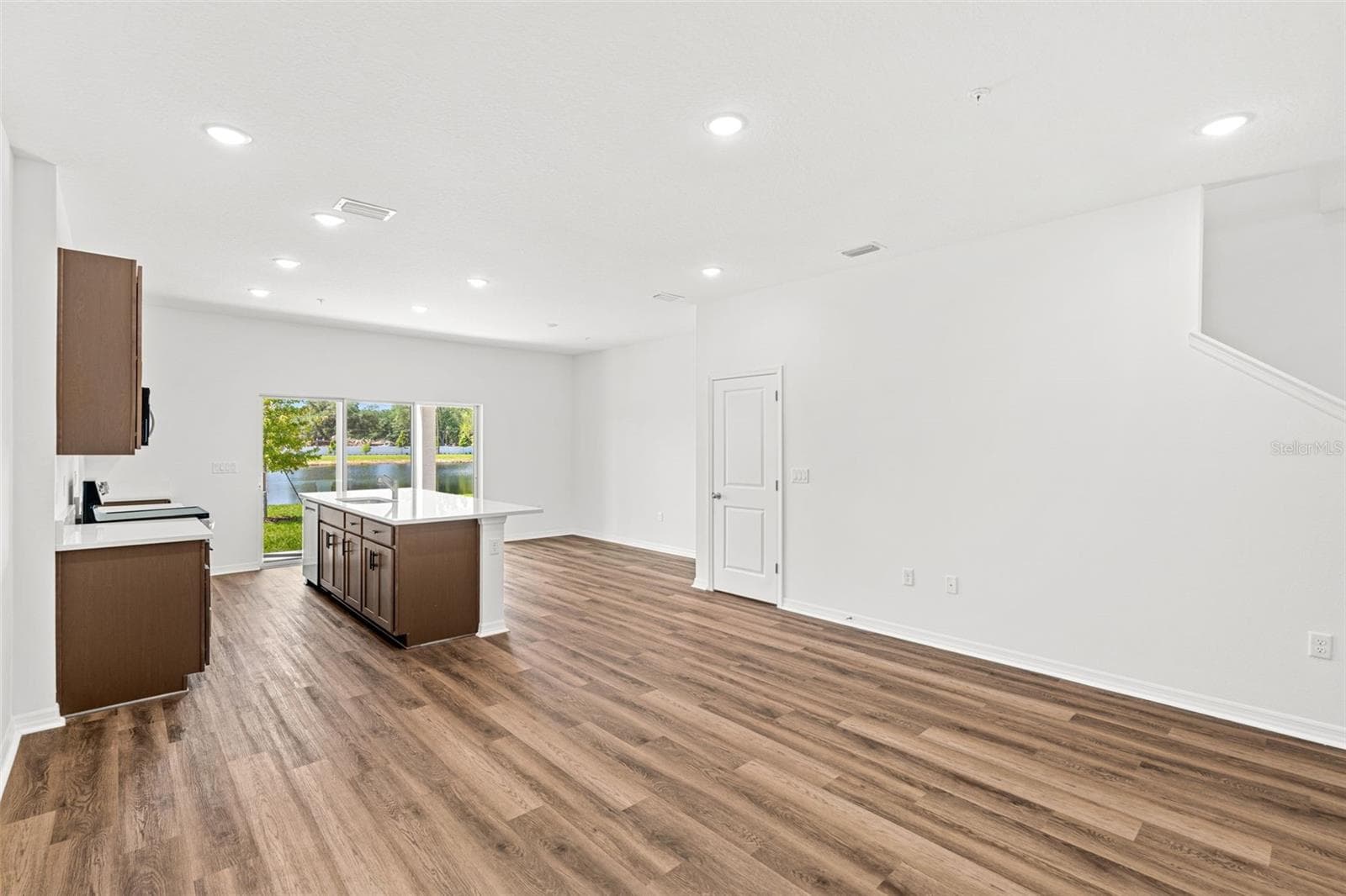 Townhouse at 701 FLORIDA ELM CT, DELAND, photo 7 of 21