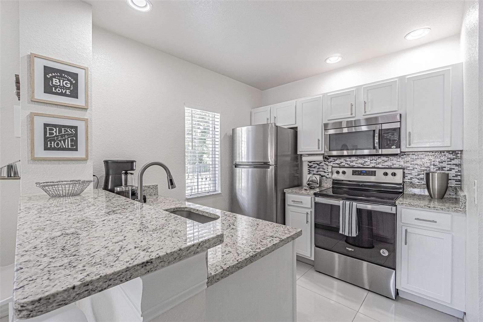 Townhouse at 4001 SANTA MARIA DR #107, KISSIMMEE, photo 5 of 36