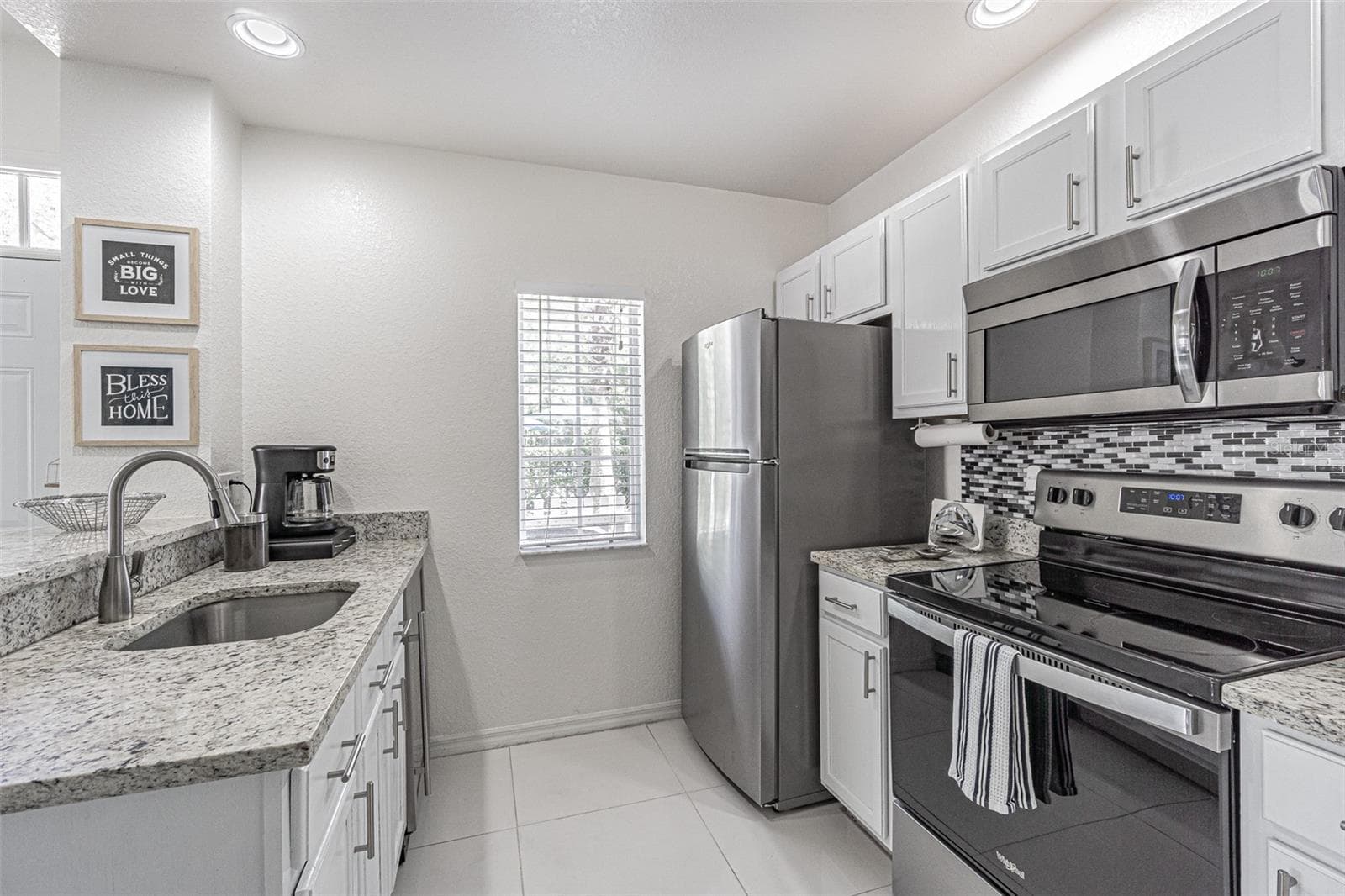 Townhouse at 4001 SANTA MARIA DR #107, KISSIMMEE, photo 6 of 36
