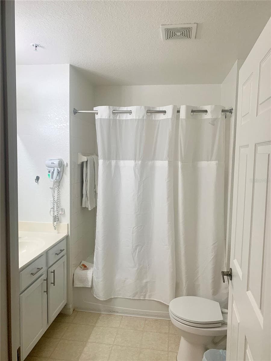 Townhouse at 4001 SANTA MARIA DR #107, KISSIMMEE, photo 22 of 36