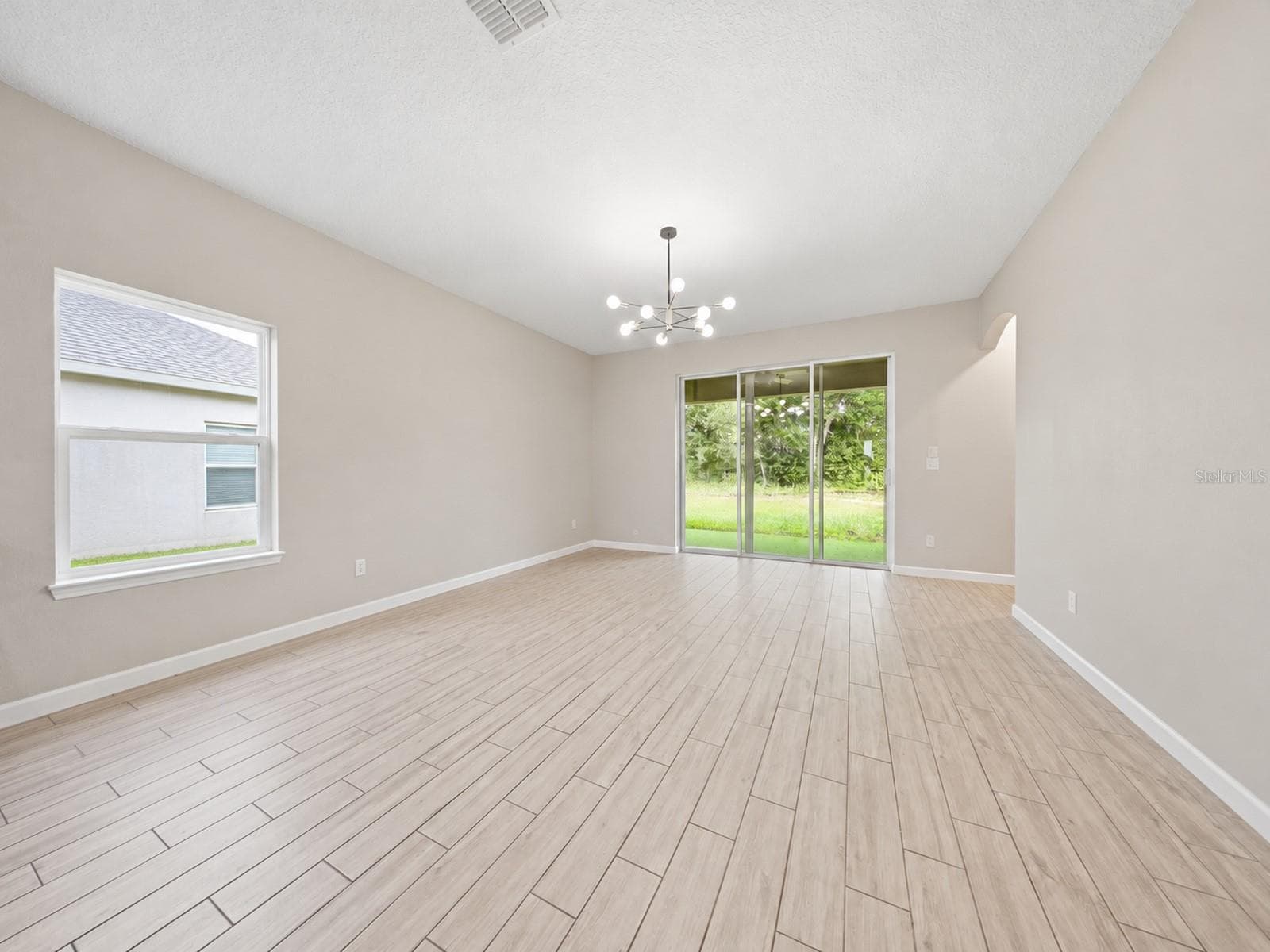 Single Family Residence at 1034 CHELAN FALLS DR, DELAND, photo 4 of 49