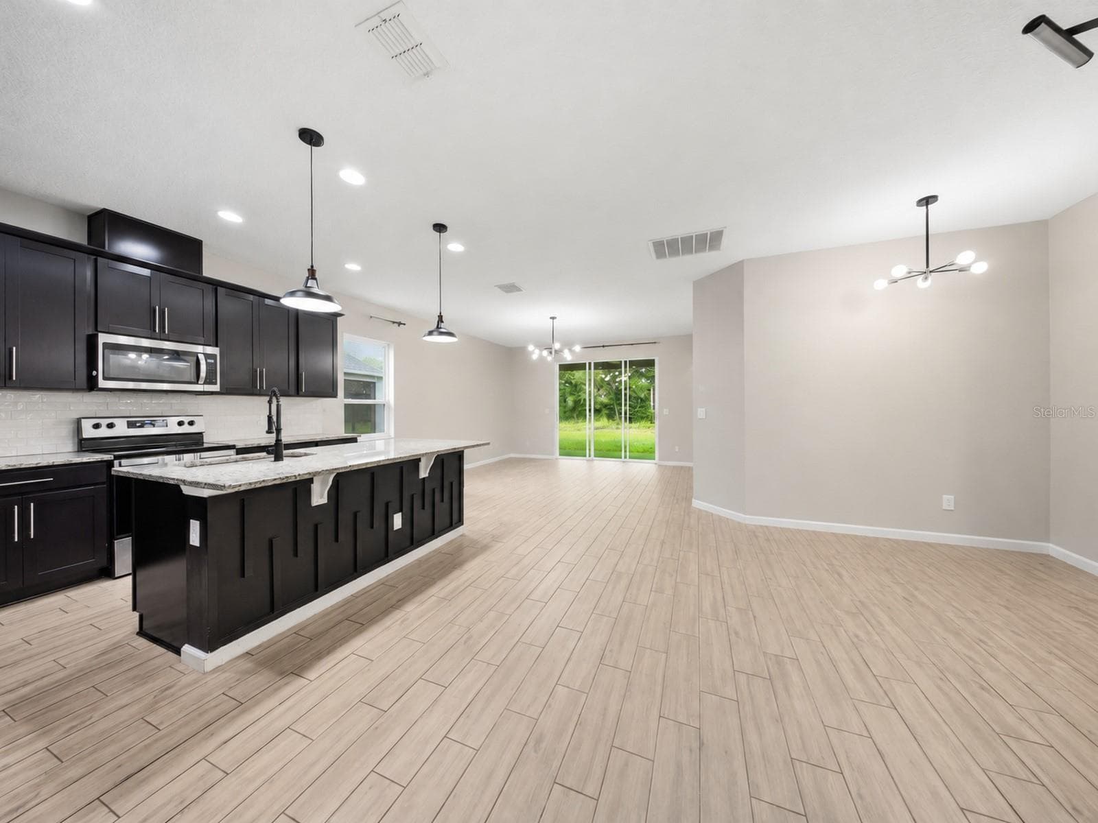 Single Family Residence at 1034 CHELAN FALLS DR, DELAND, photo 5 of 49