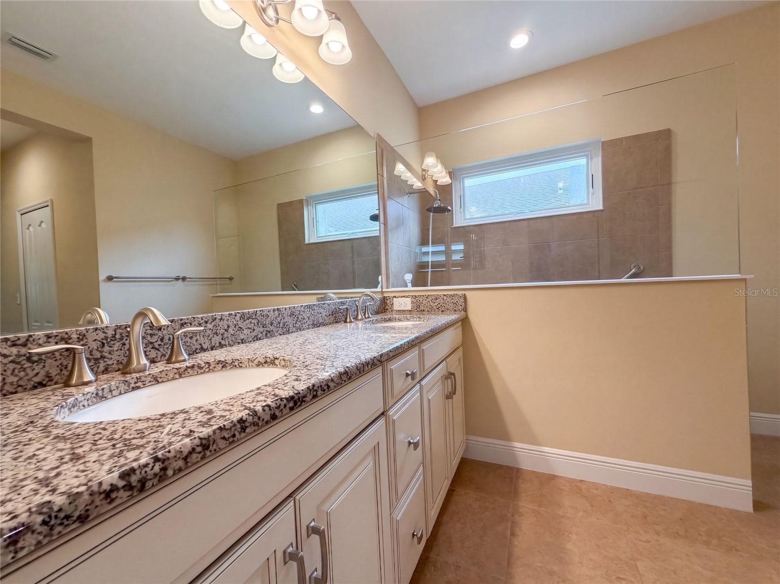 Single Family Residence at 1121 THORNBURY DR, PARRISH, photo 14 of 22