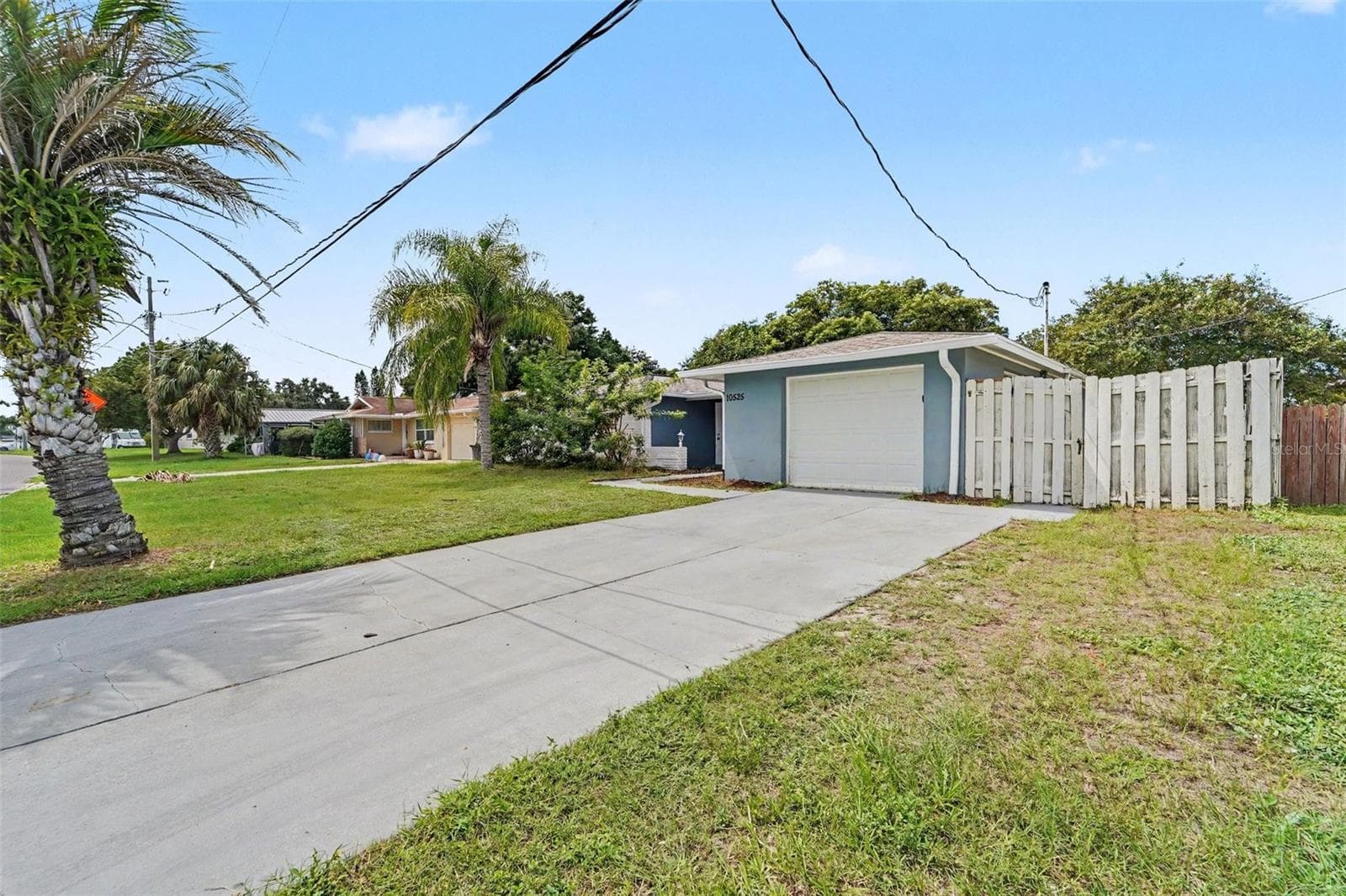 10525 OLEANDER DR