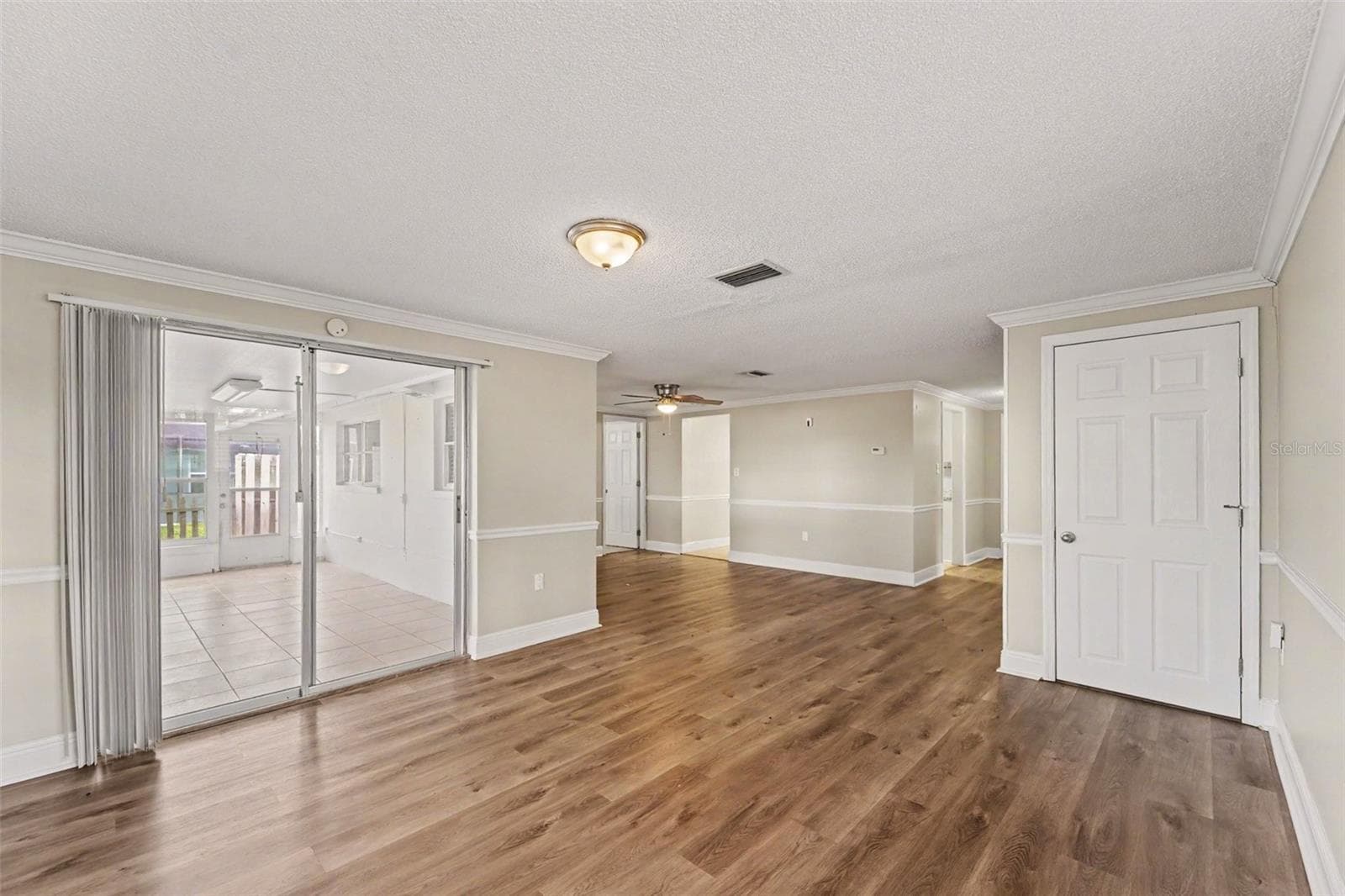 Single Family Residence at 10525 OLEANDER DR, PORT RICHEY, photo 6 of 20