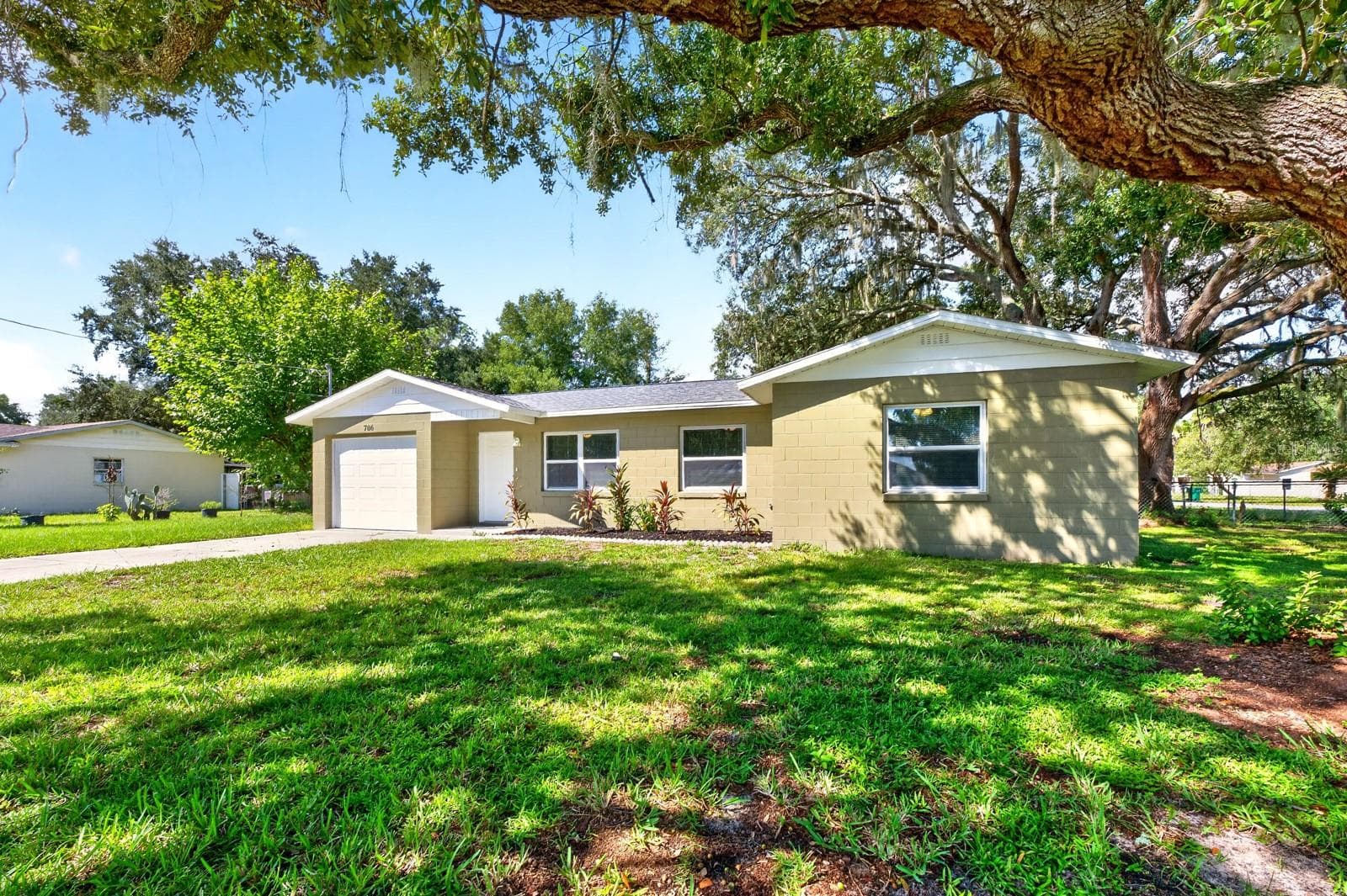 706 ELM AVE