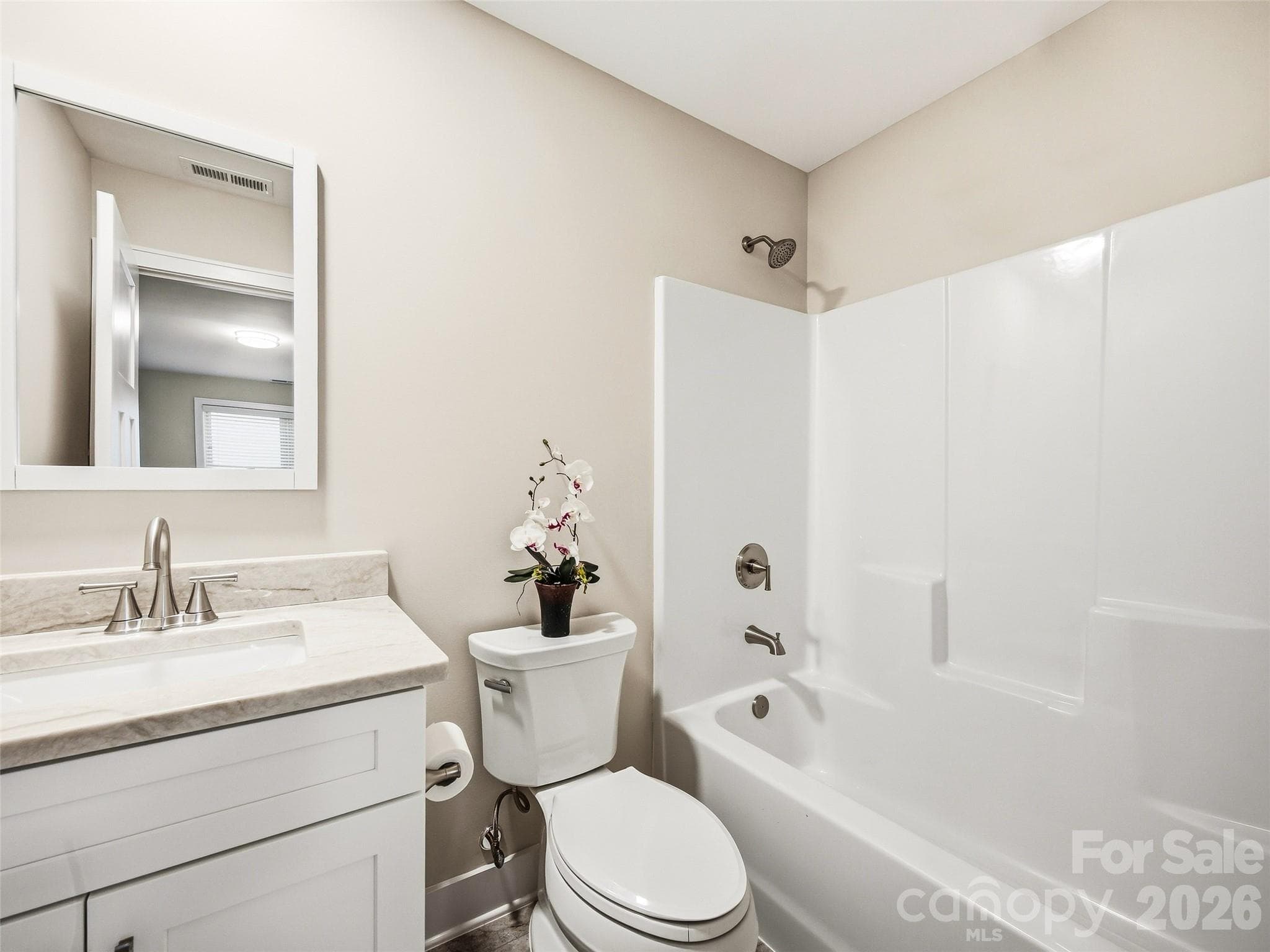 Full Guest Bath - 158 Narrows Run Loop, Hendersonville
