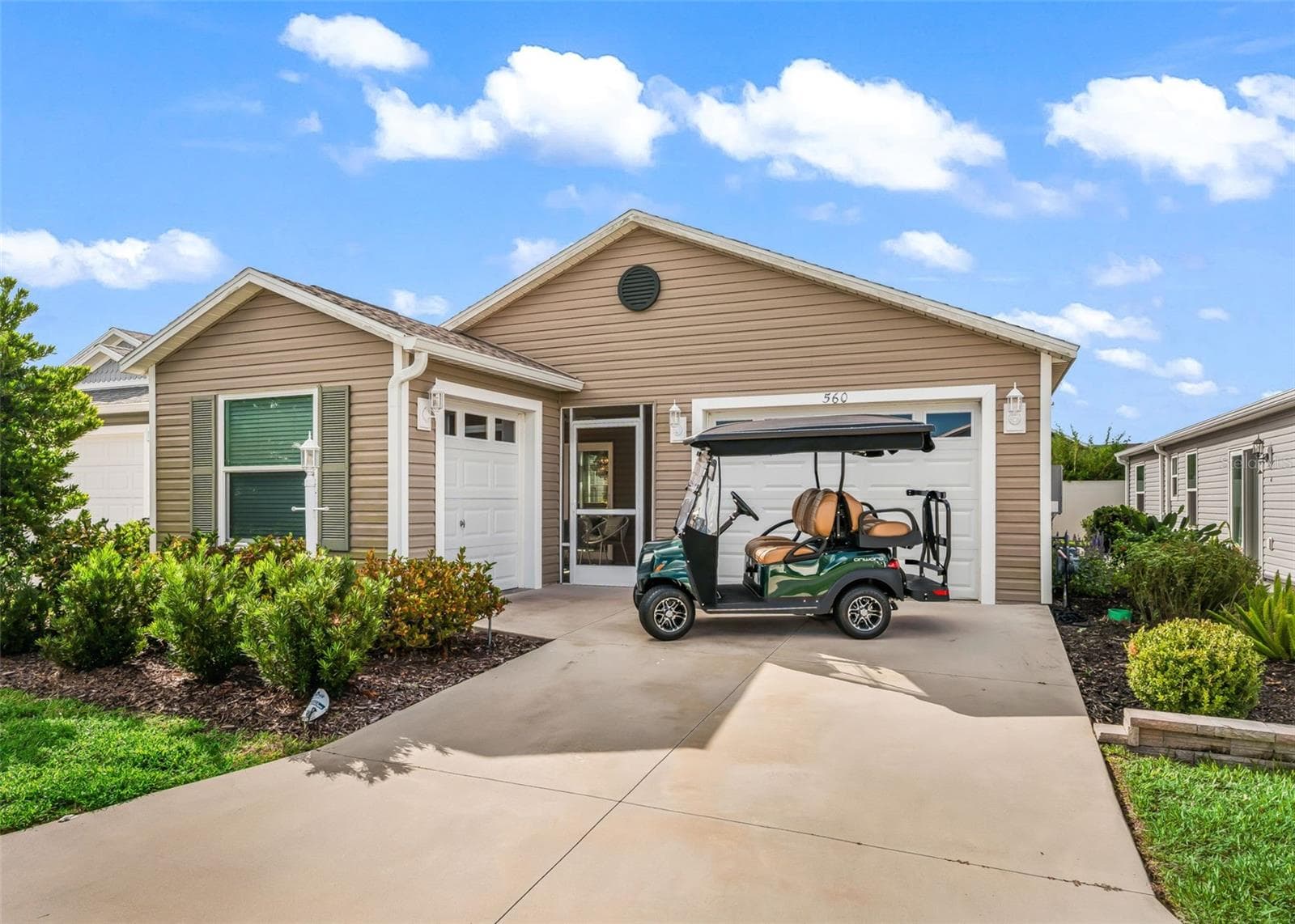 Villa at 560 KIMBERLY ST, THE VILLAGES, photo 2 of 46