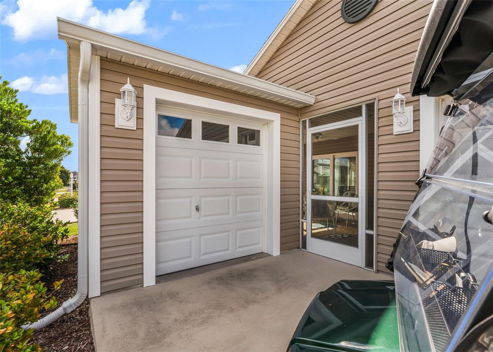 Villa at 560 KIMBERLY ST, THE VILLAGES, photo 3 of 46