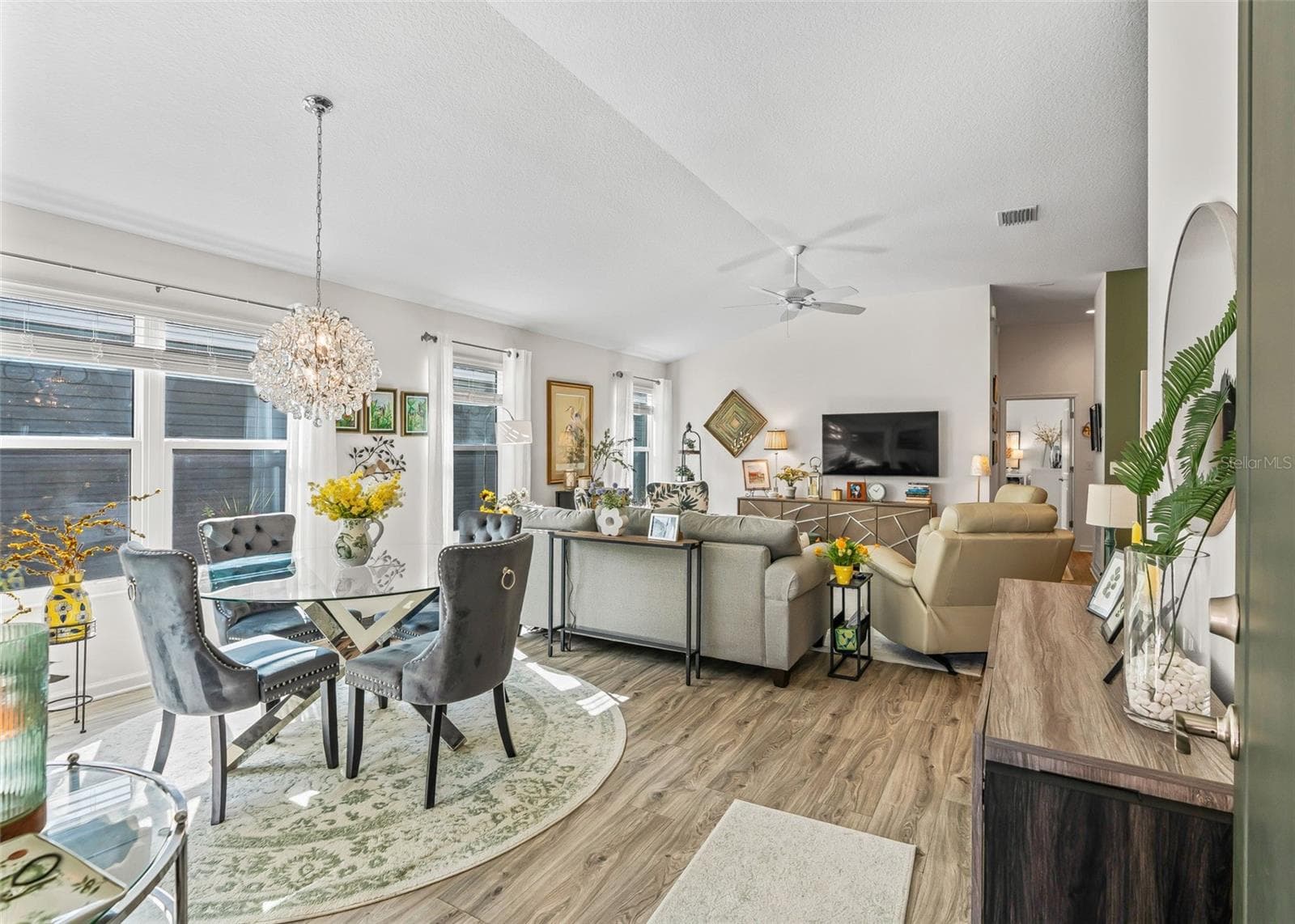 Villa at 560 KIMBERLY ST, THE VILLAGES, photo 7 of 46