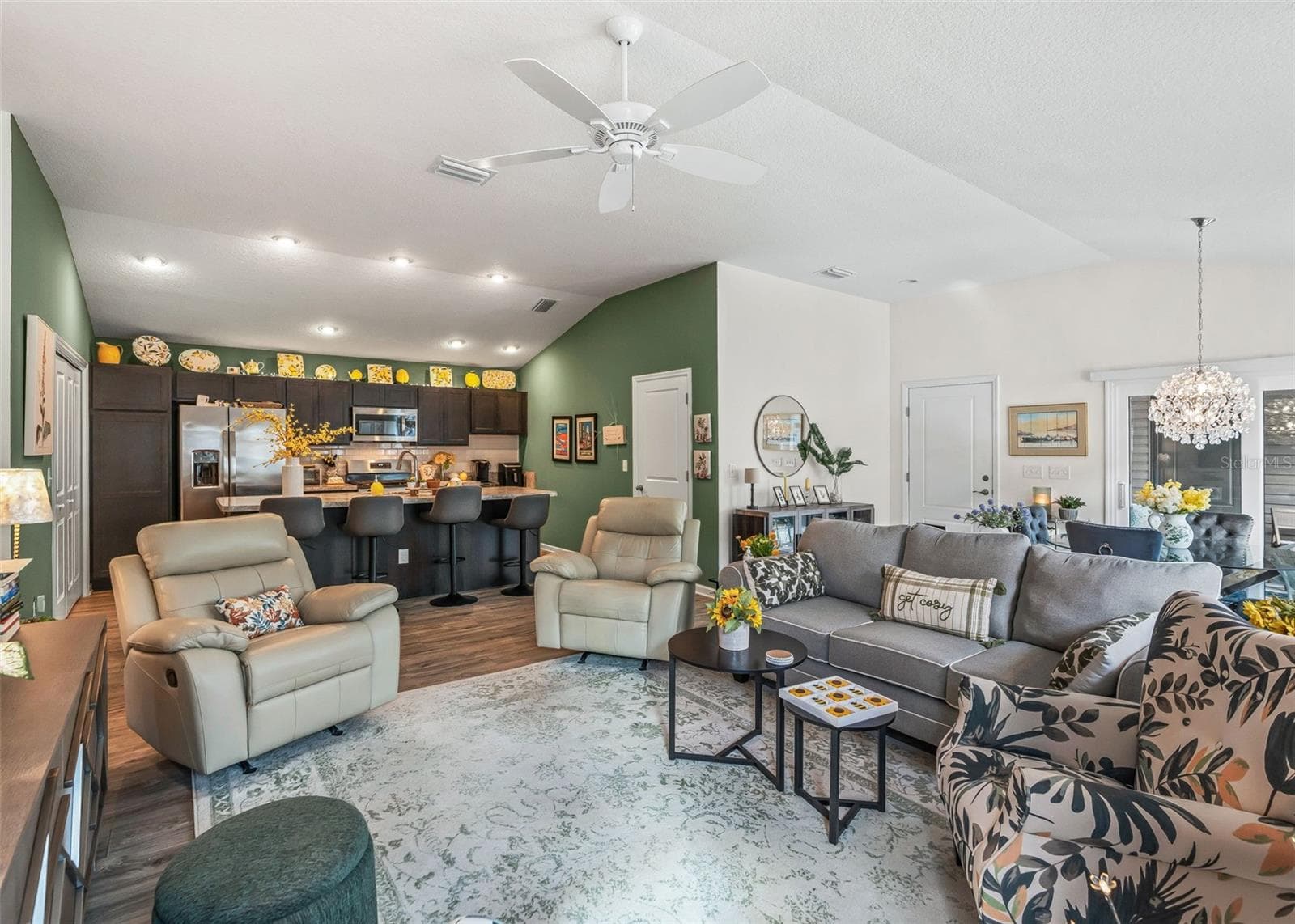 Villa at 560 KIMBERLY ST, THE VILLAGES, photo 13 of 46