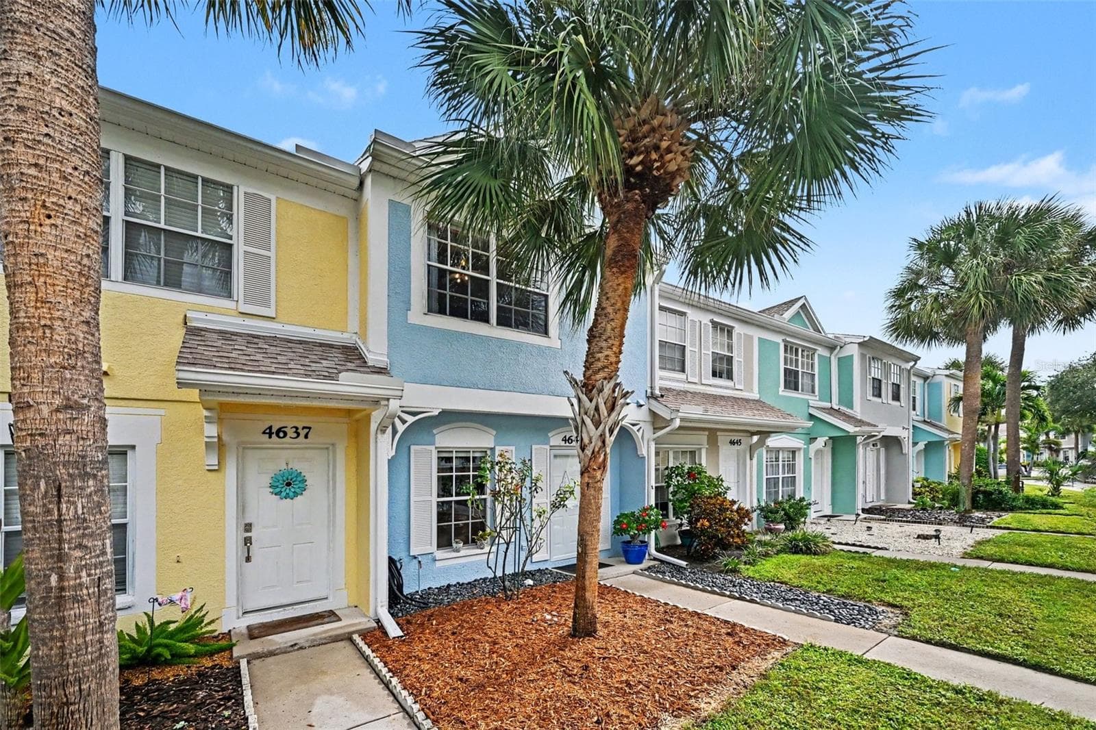 Townhouse at 4641 SABAL KEY DR, BRADENTON, photo 2 of 35