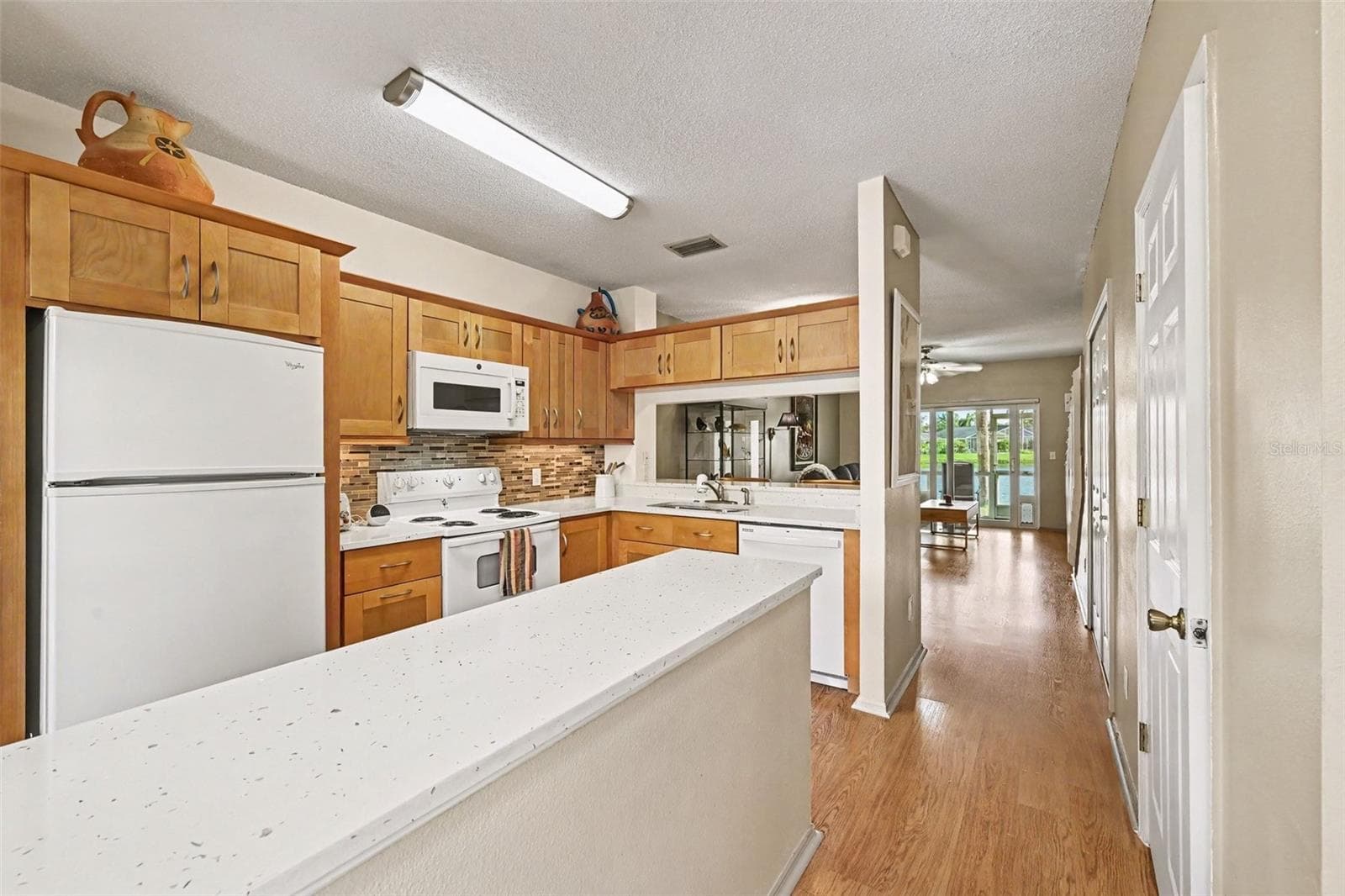 Townhouse at 4641 SABAL KEY DR, BRADENTON, photo 12 of 35