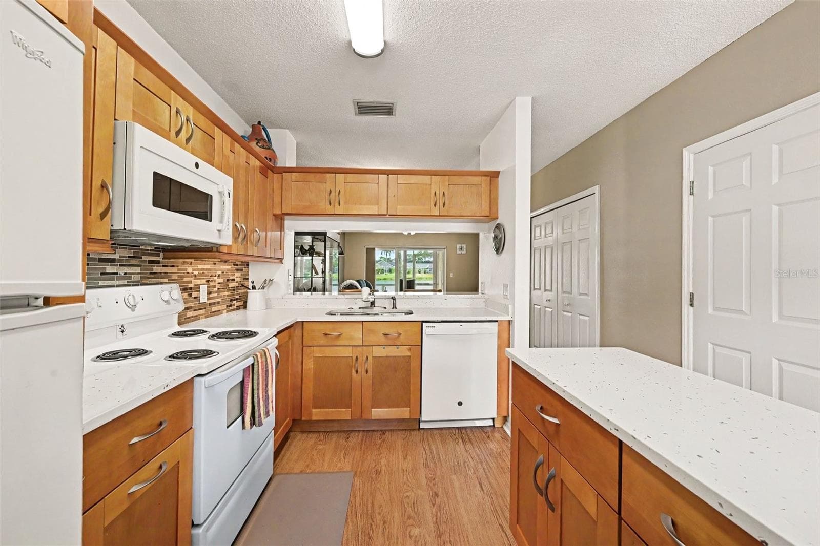 Townhouse at 4641 SABAL KEY DR, BRADENTON, photo 15 of 35