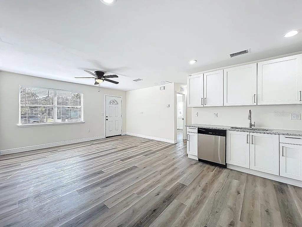 Single Family Residence at 3811 WILTS ST, ORLANDO, photo 13 of 32