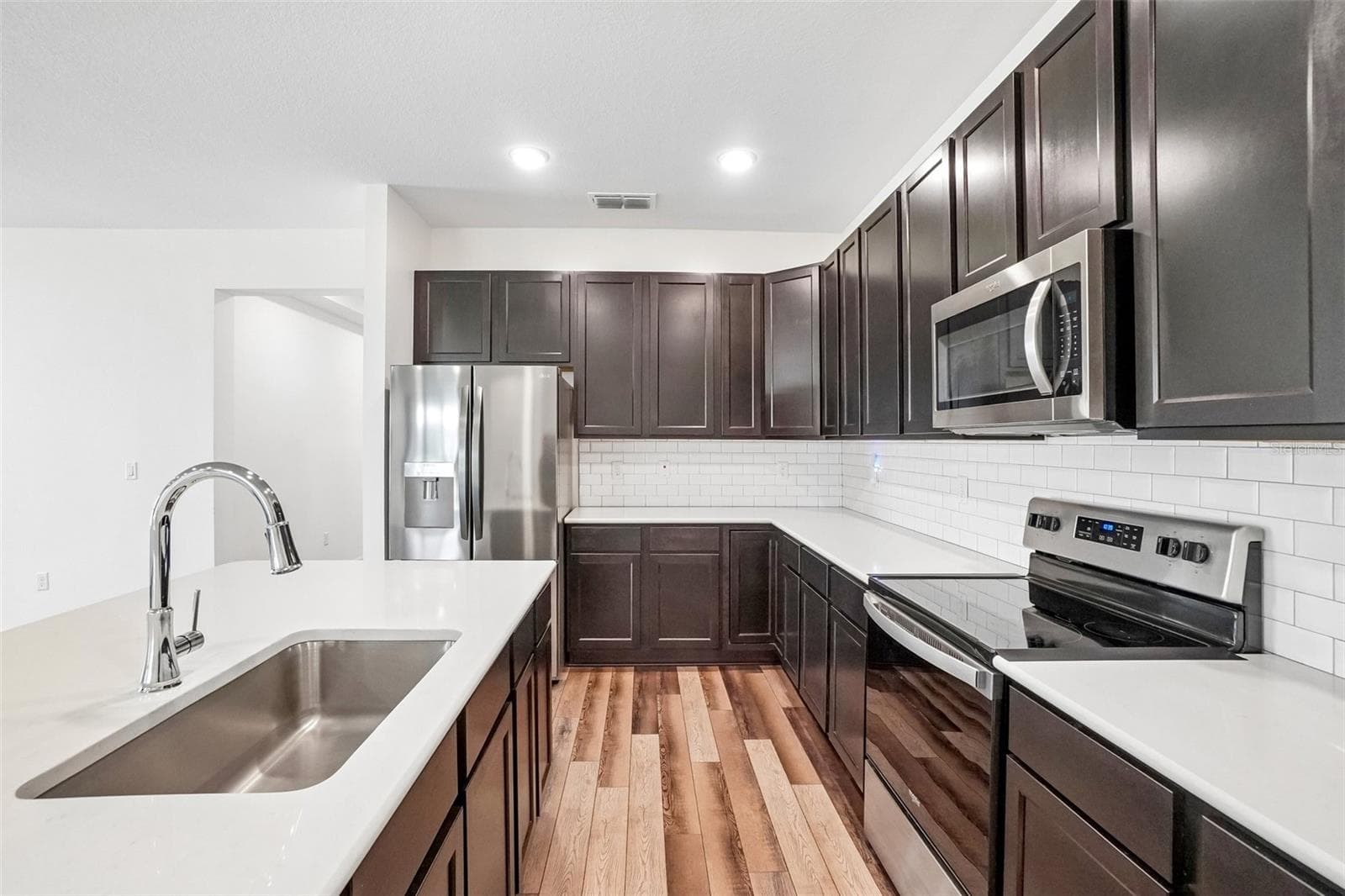 Single Family Residence at 11225 JUNE BRIAR LOOP, SAN ANTONIO, photo 9 of 51