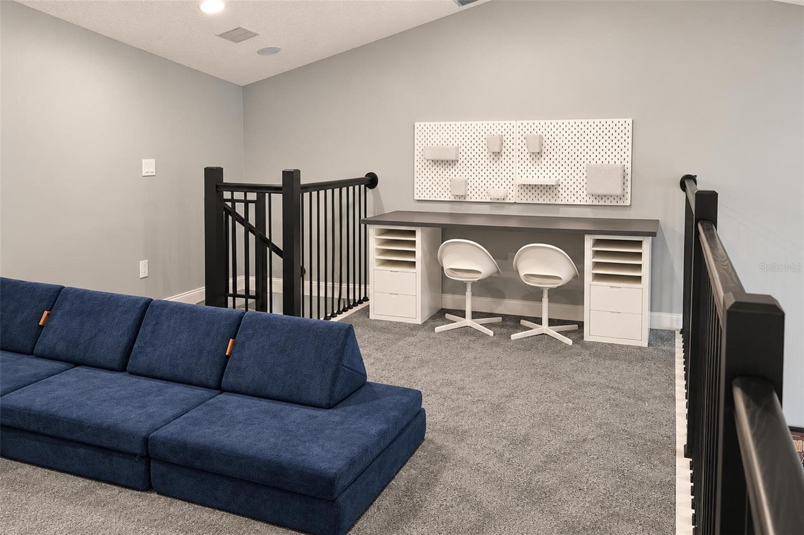 Single Family Residence at 2986 CIELO CIR N, CLEARWATER, photo 9 of 44
