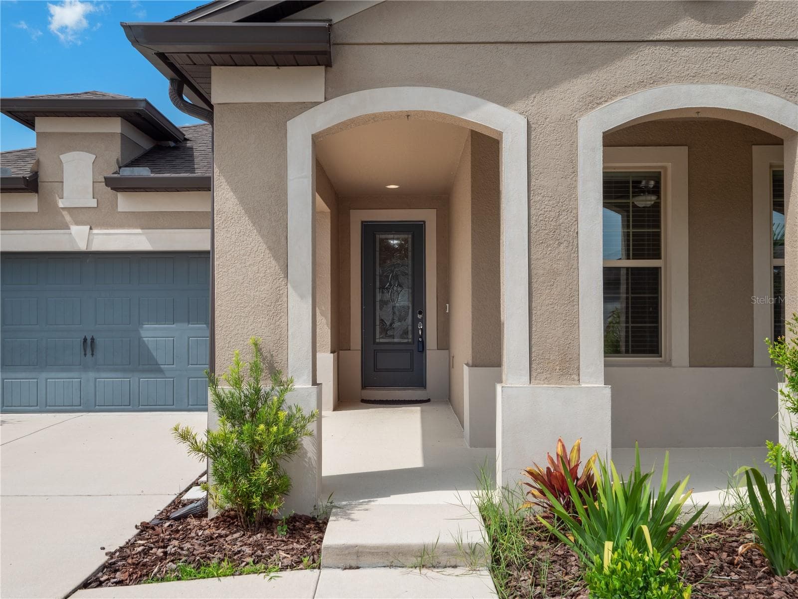 Single Family Residence at 8190 OLIVE BROOK DR, WESLEY CHAPEL, photo 6 of 56