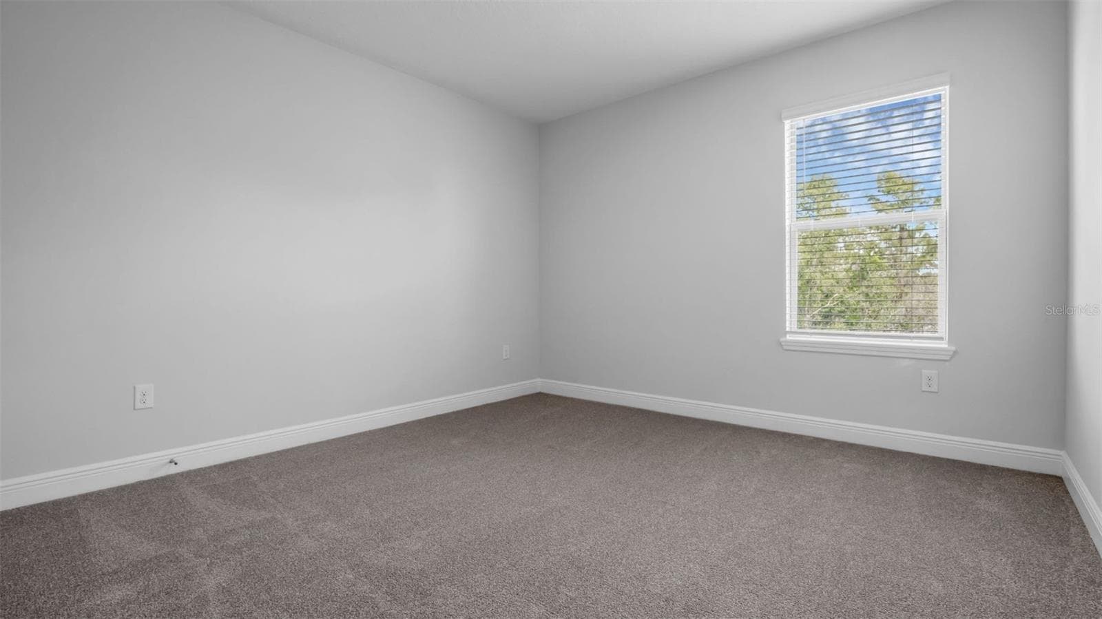 Single Family Residence at 11839 SHINE VIEW LN, WINTER GARDEN, photo 16 of 59