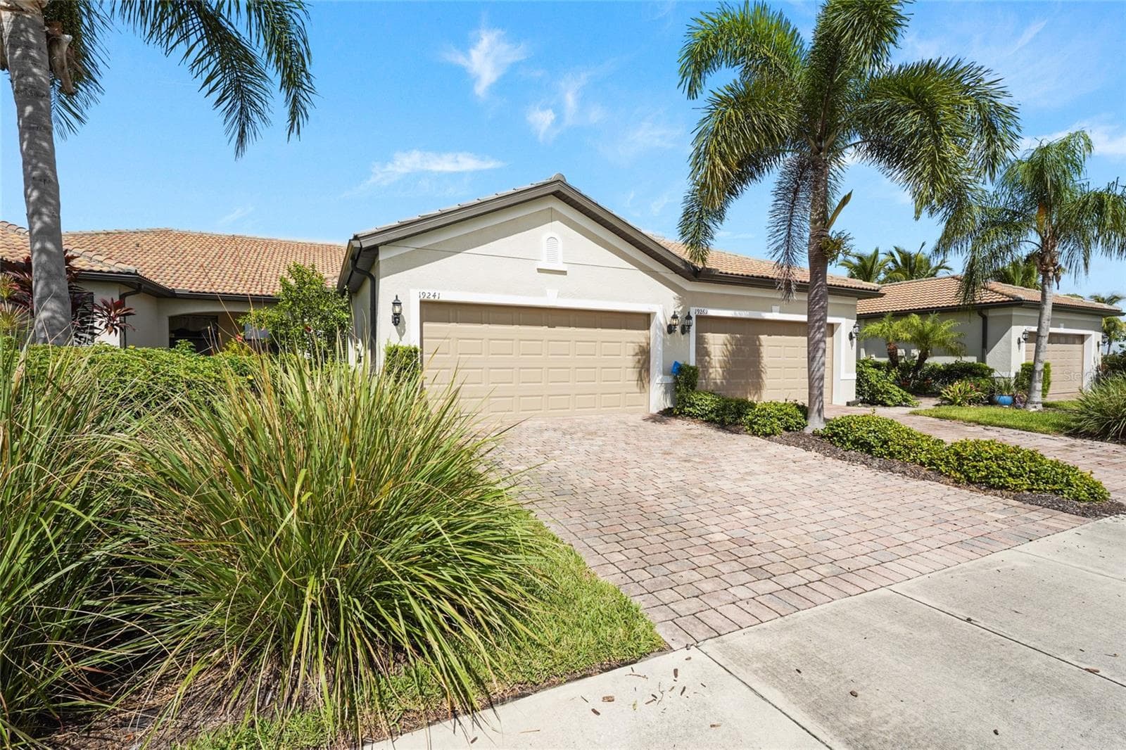 Single Family Residence at 19241 SERAFINA ST, VENICE, photo 20 of 72