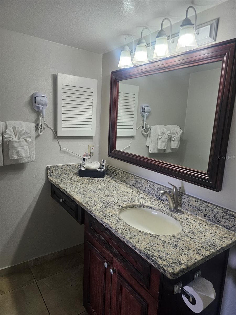 Condo - Hotel at 6402 PARC CORNICHE DR #5204, ORLANDO, photo 17 of 25
