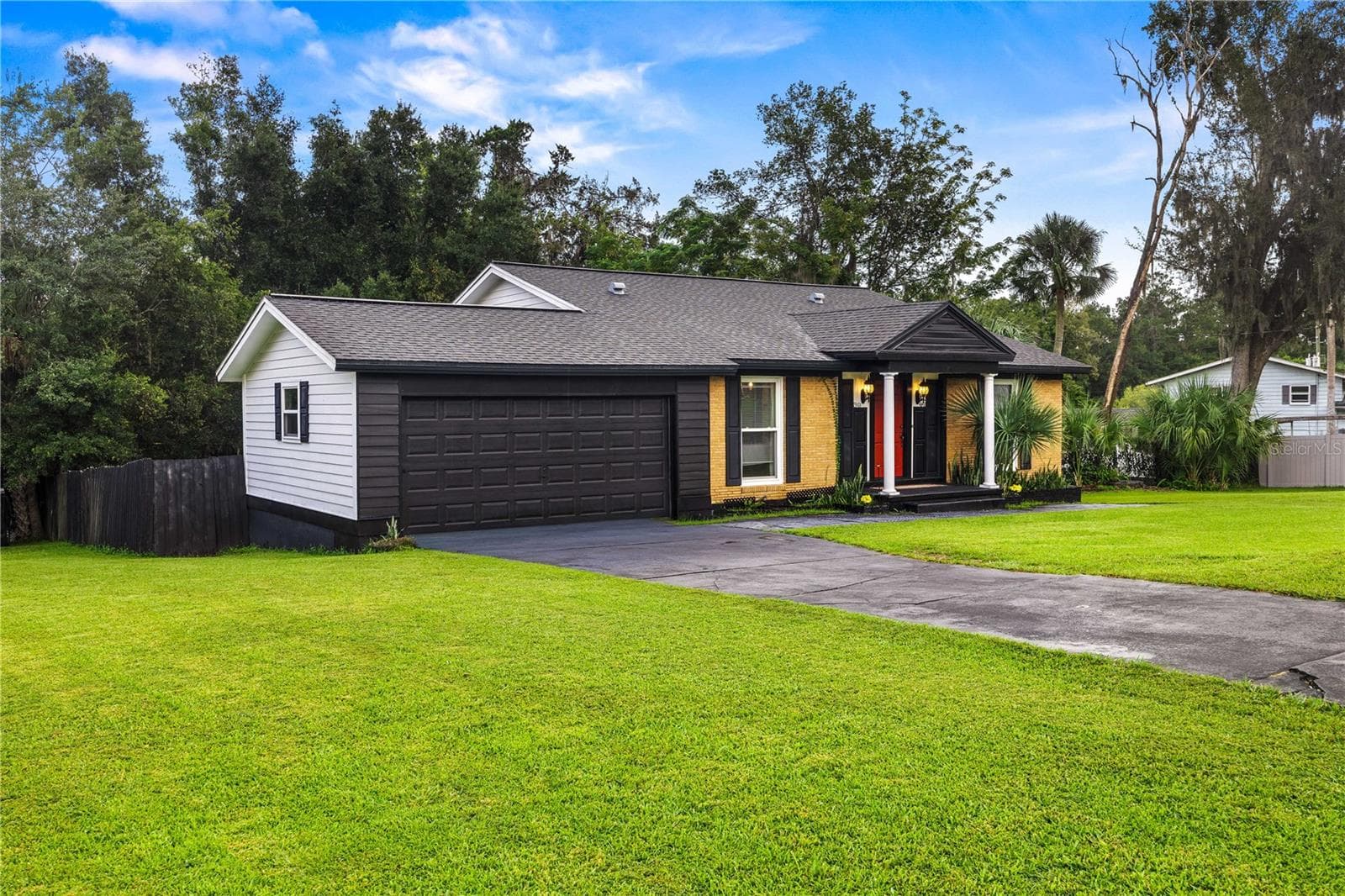 Single Family Residence at 1829 SE 6TH AVE, OCALA, photo 2 of 35