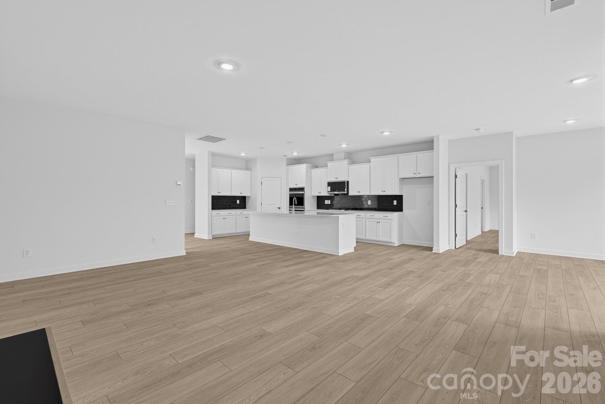 Single Family Residence at 5343 Redbud Road, Lancaster, photo 12 of 37