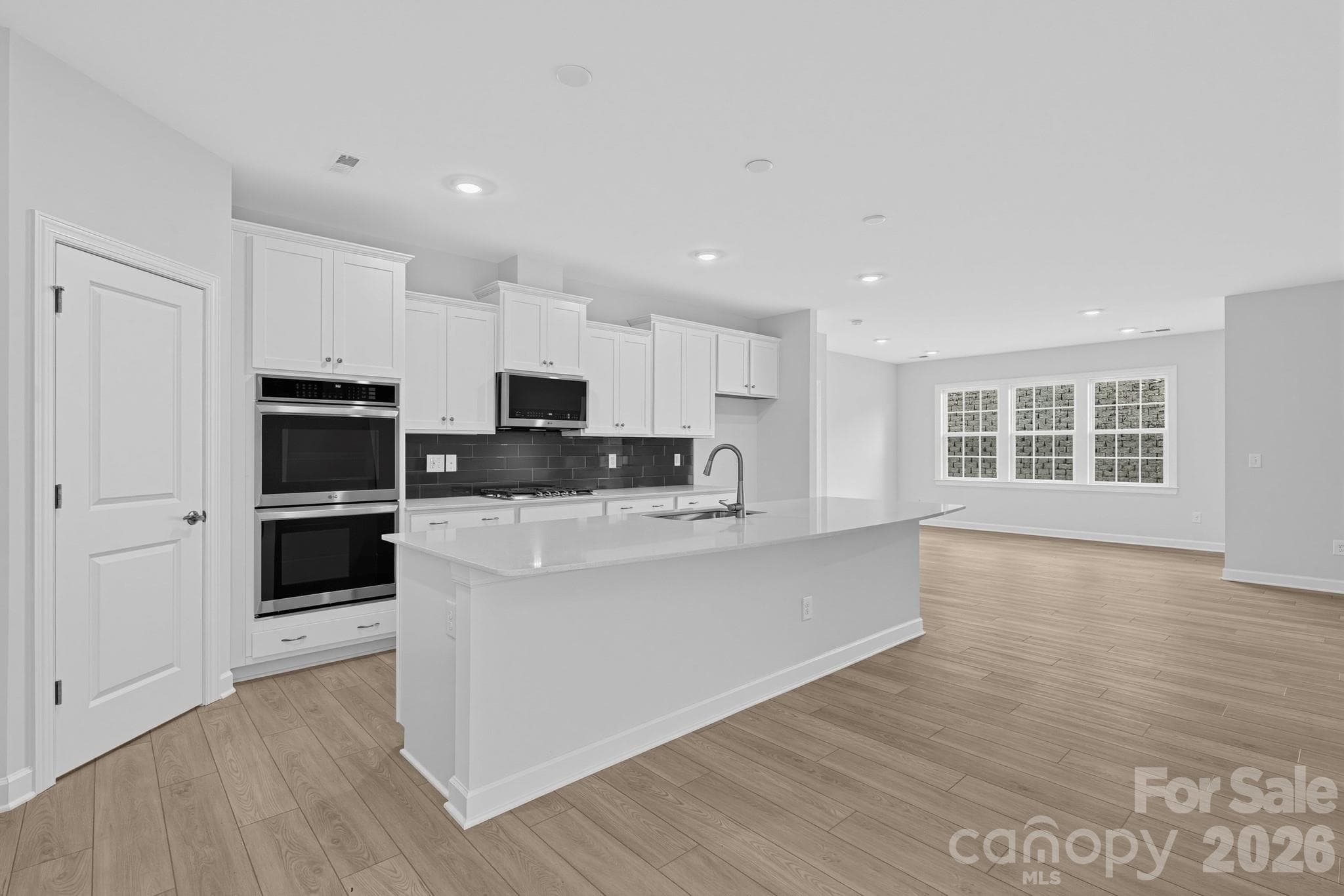 Single Family Residence at 5343 Redbud Road, Lancaster, photo 15 of 37