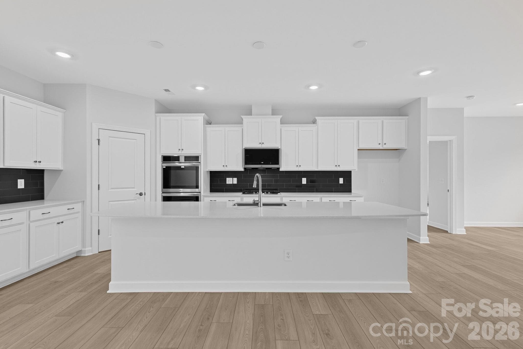Single Family Residence at 5343 Redbud Road, Lancaster, photo 16 of 37