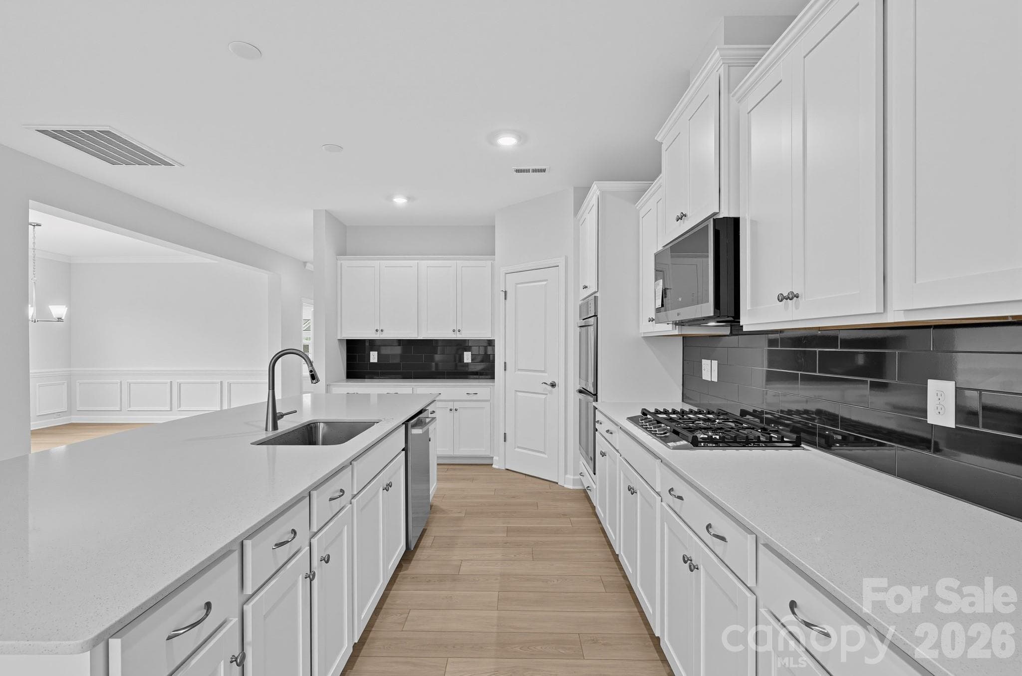 Single Family Residence at 5343 Redbud Road, Lancaster, photo 18 of 37