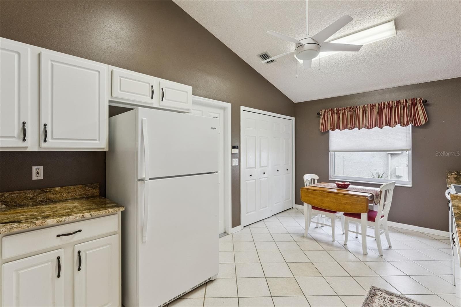 Kitchen - 3613 WESTERHAM DR, CLERMONT