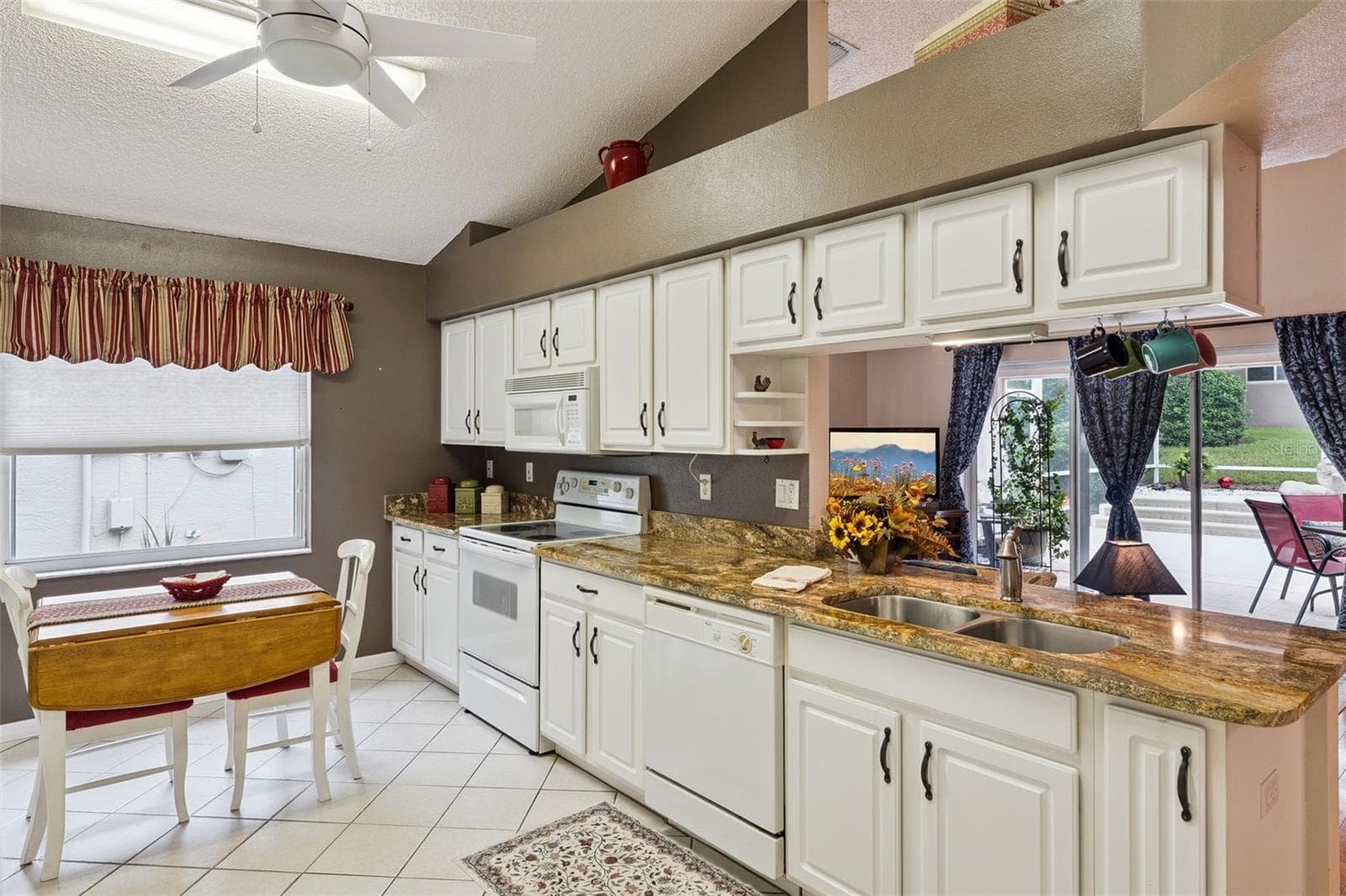 Kitchen - 3613 WESTERHAM DR, CLERMONT