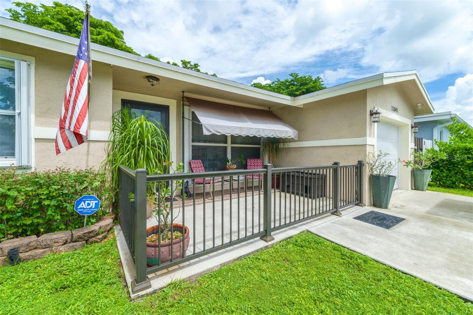 Single Family Residence at 11841 NW 33RD ST, SUNRISE, photo 2 of 37