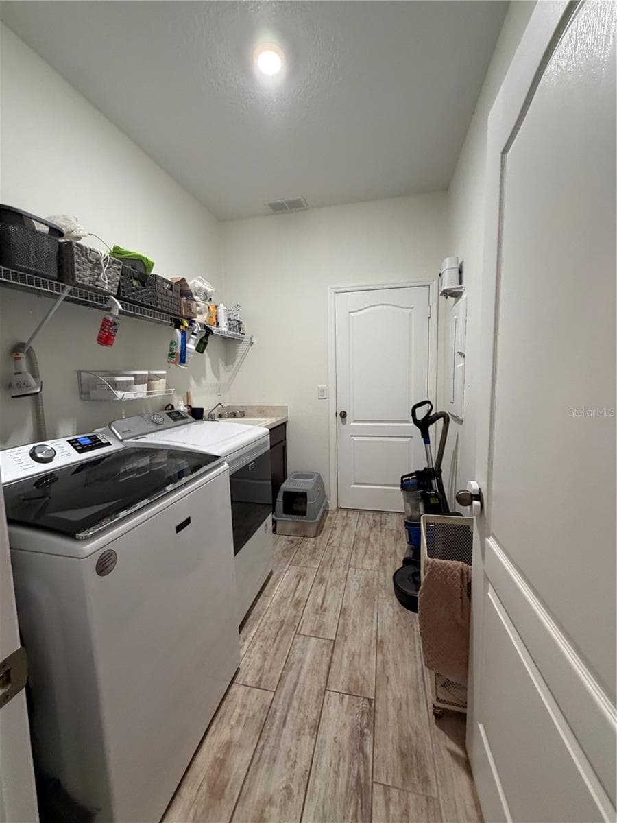 Single Family Residence at 242 ANCONA AVE, DEBARY, photo 15 of 35