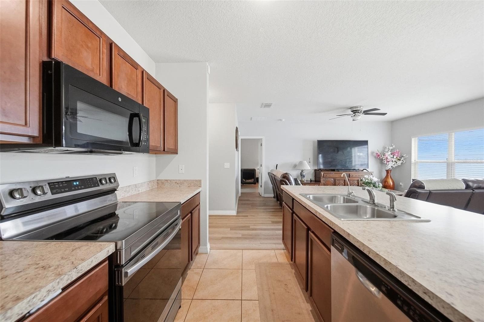 Single Family Residence at 255 HAINES BLVD, WINTER HAVEN, photo 8 of 38