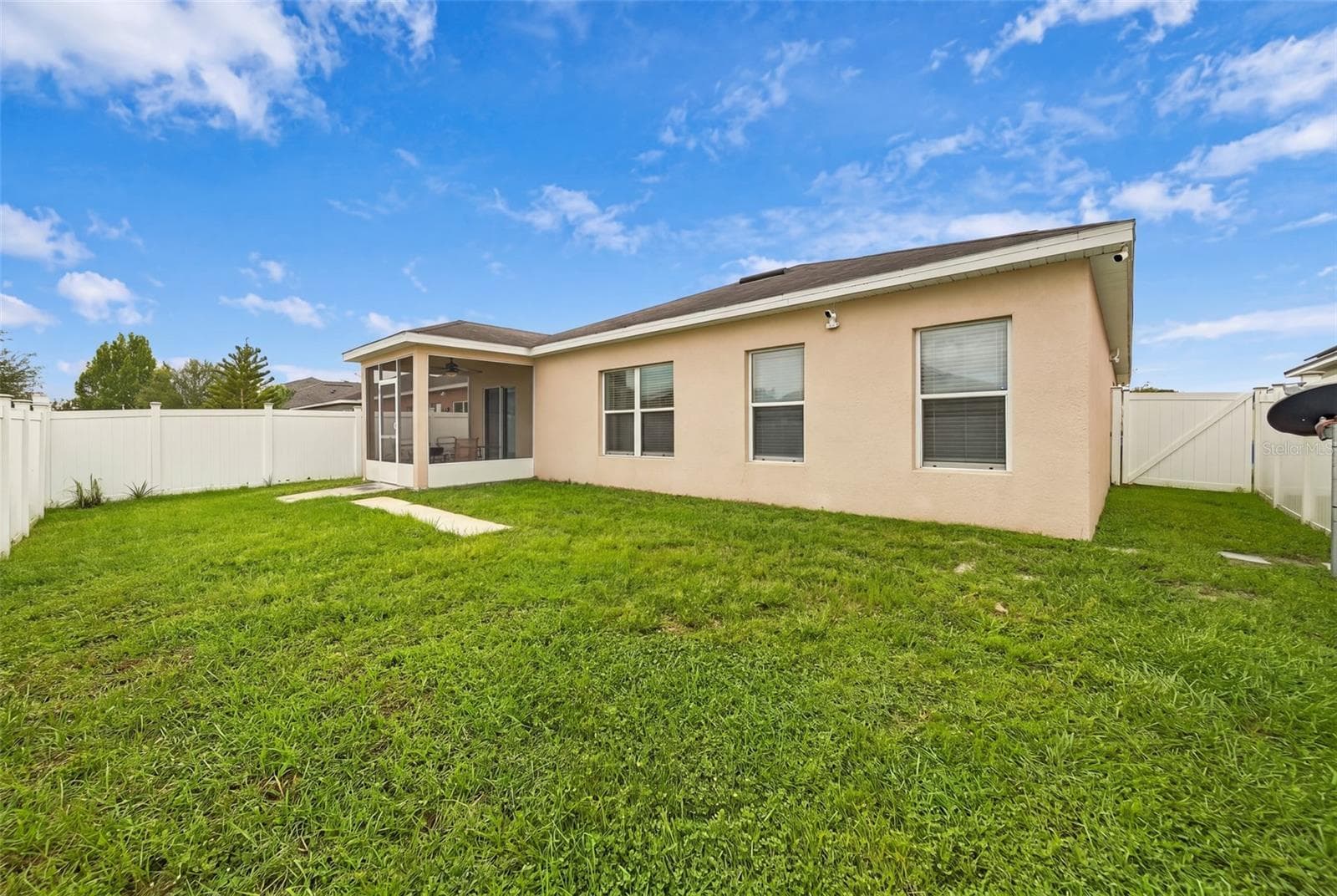 Single Family Residence at 255 HAINES BLVD, WINTER HAVEN, photo 29 of 38