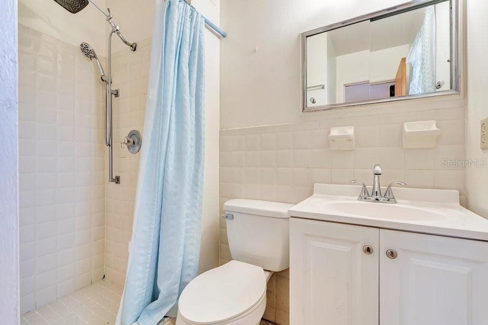 Single Family Residence at 4004 LOUISBURG LN, ORLANDO, photo 13 of 29