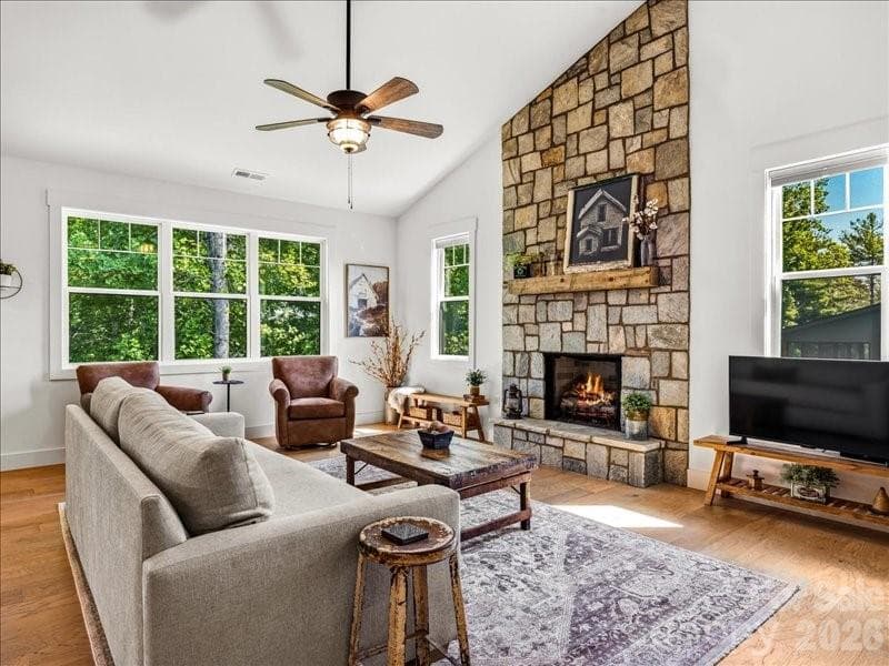 Single Family Residence at Horse Shoe, photo 22 of 96