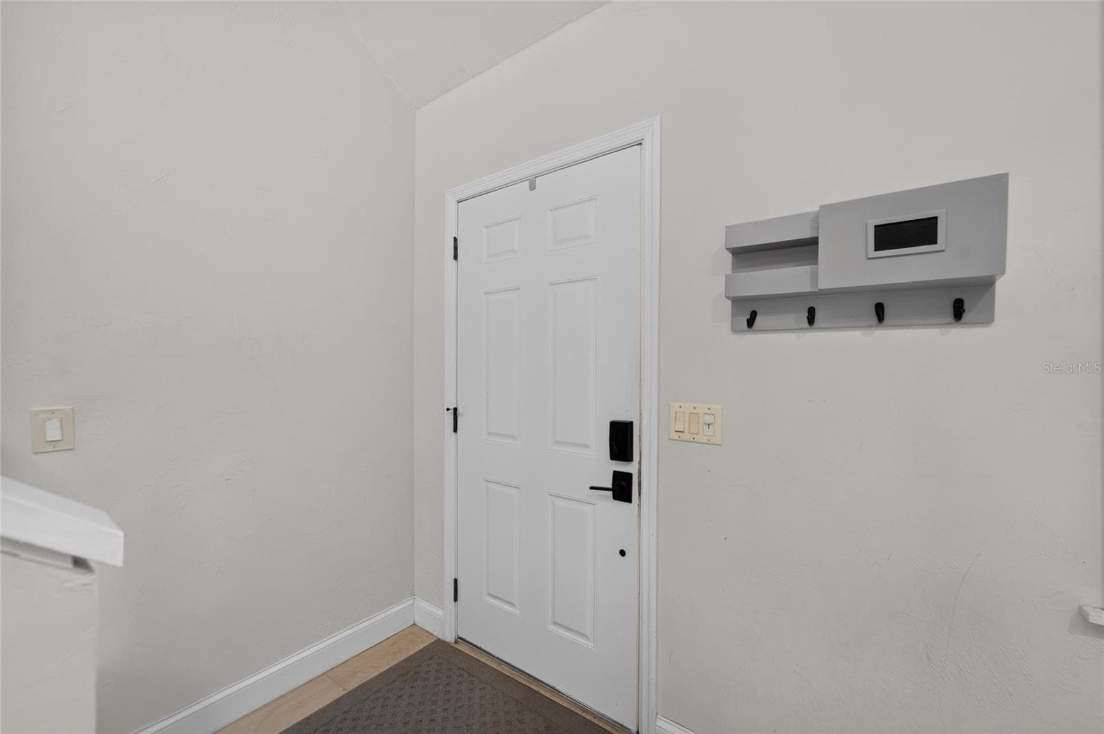 All doors and hardware have been replaced with modern fixtures. - 5205 OAK CHARTER CT, TEMPLE TERRACE