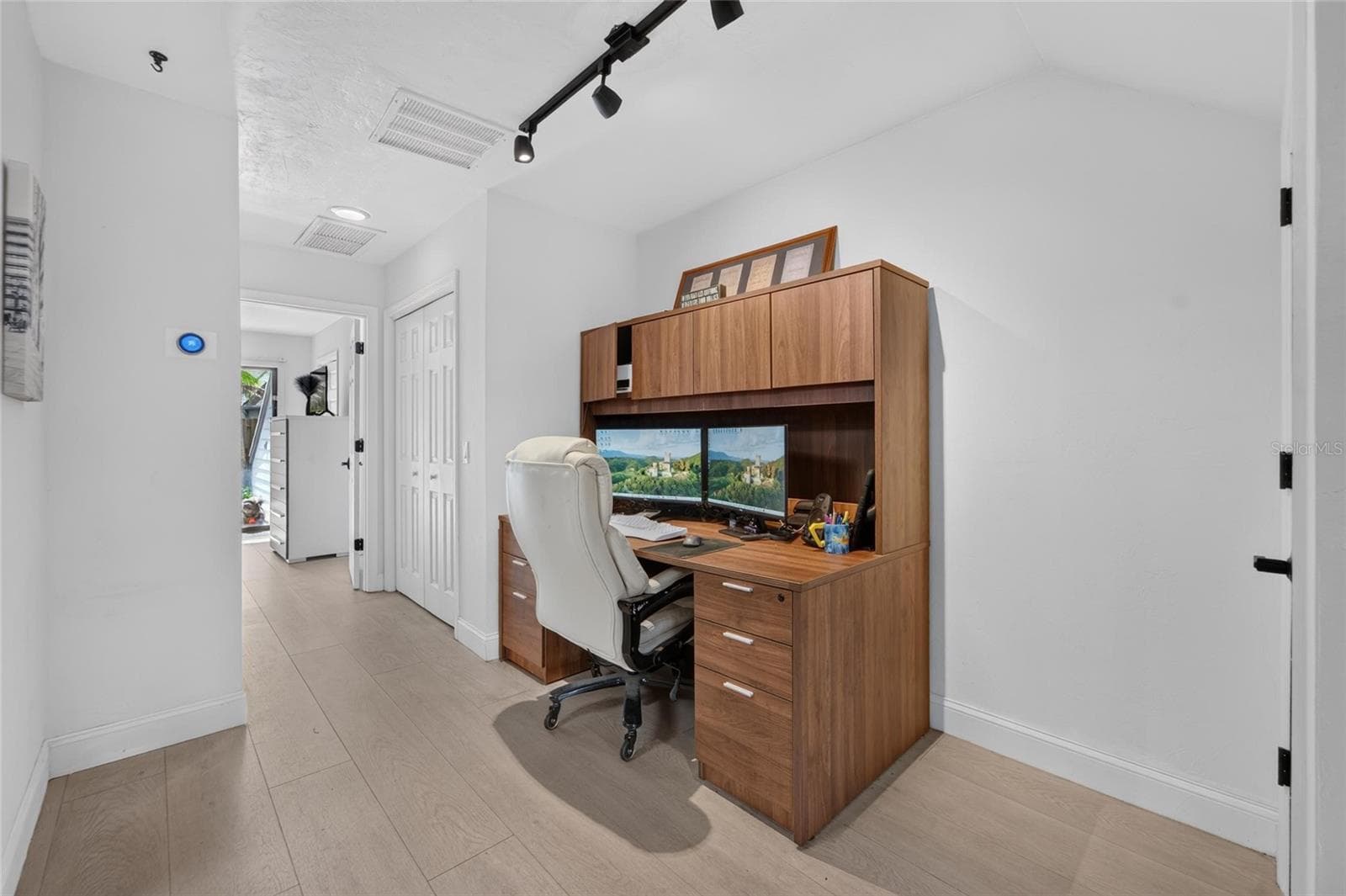 Officially this is the Dinette Area, but also can double as a Office Nook as I like to call it. - 5205 OAK CHARTER CT, TEMPLE TERRACE