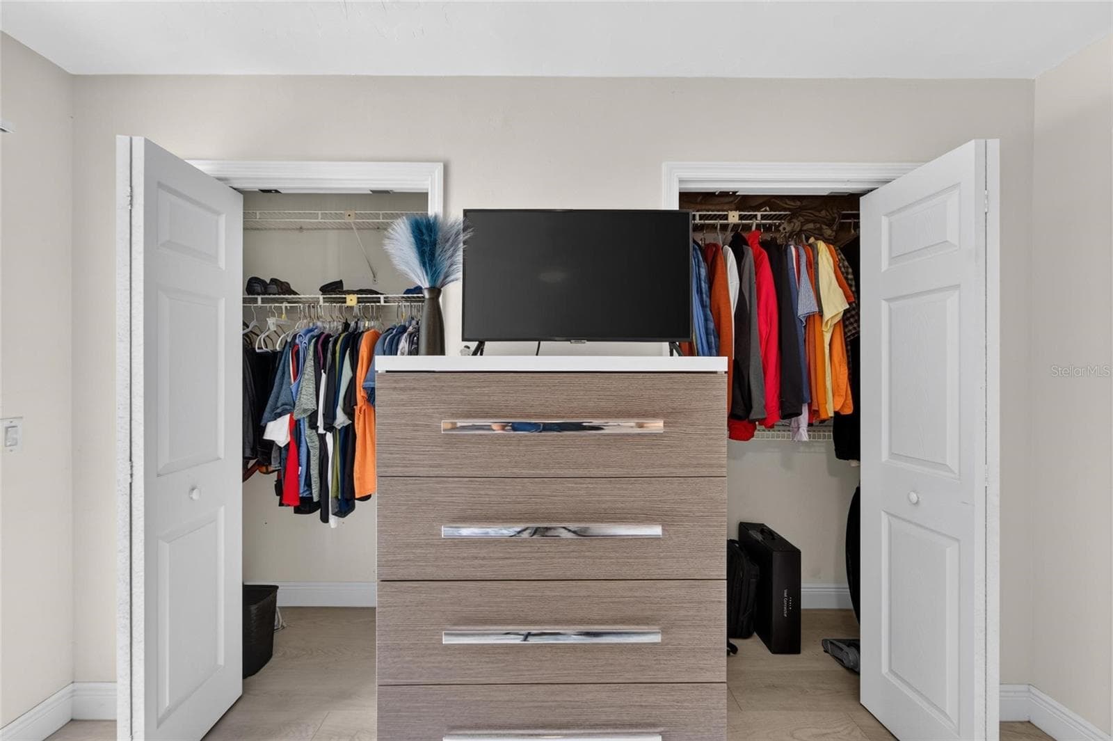 Dual closets offer a generous amount of space. - 5205 OAK CHARTER CT, TEMPLE TERRACE