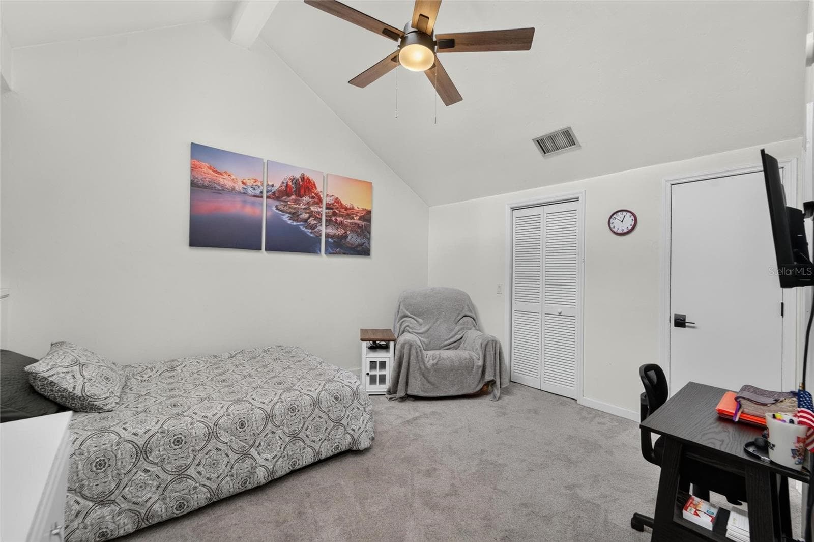 This room offers a closet, private bath and attic access for additonal storage. - 5205 OAK CHARTER CT, TEMPLE TERRACE
