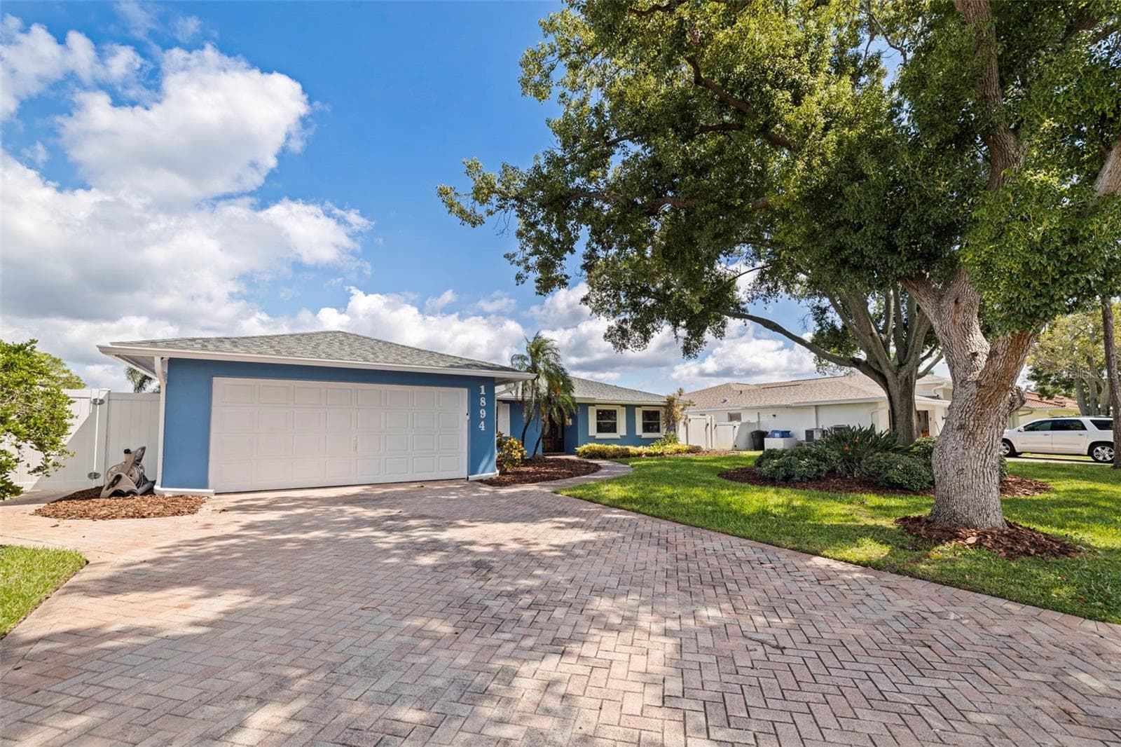 Single Family Residence at 1894 TANGLEWOOD DR NE, ST PETERSBURG, photo 4 of 58