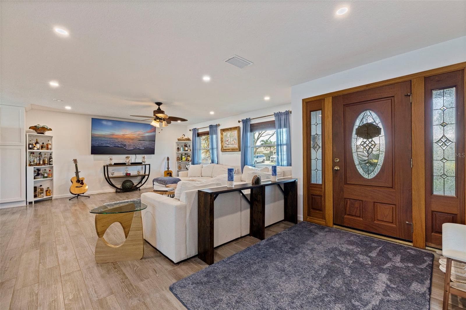 Single Family Residence at 1894 TANGLEWOOD DR NE, ST PETERSBURG, photo 5 of 58